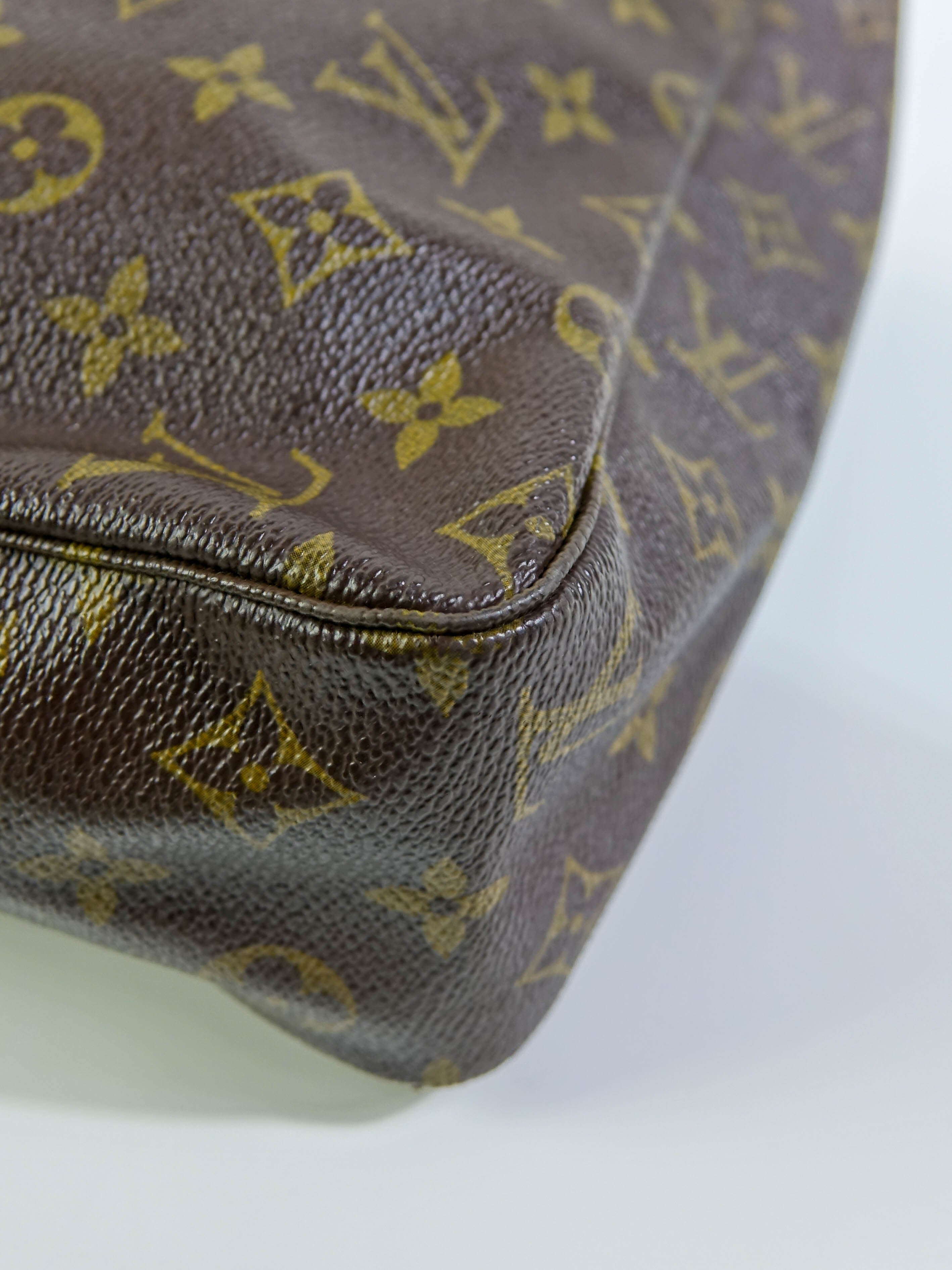 Trousse de toilette Louis Vuitton 28 monogram Lola Collective