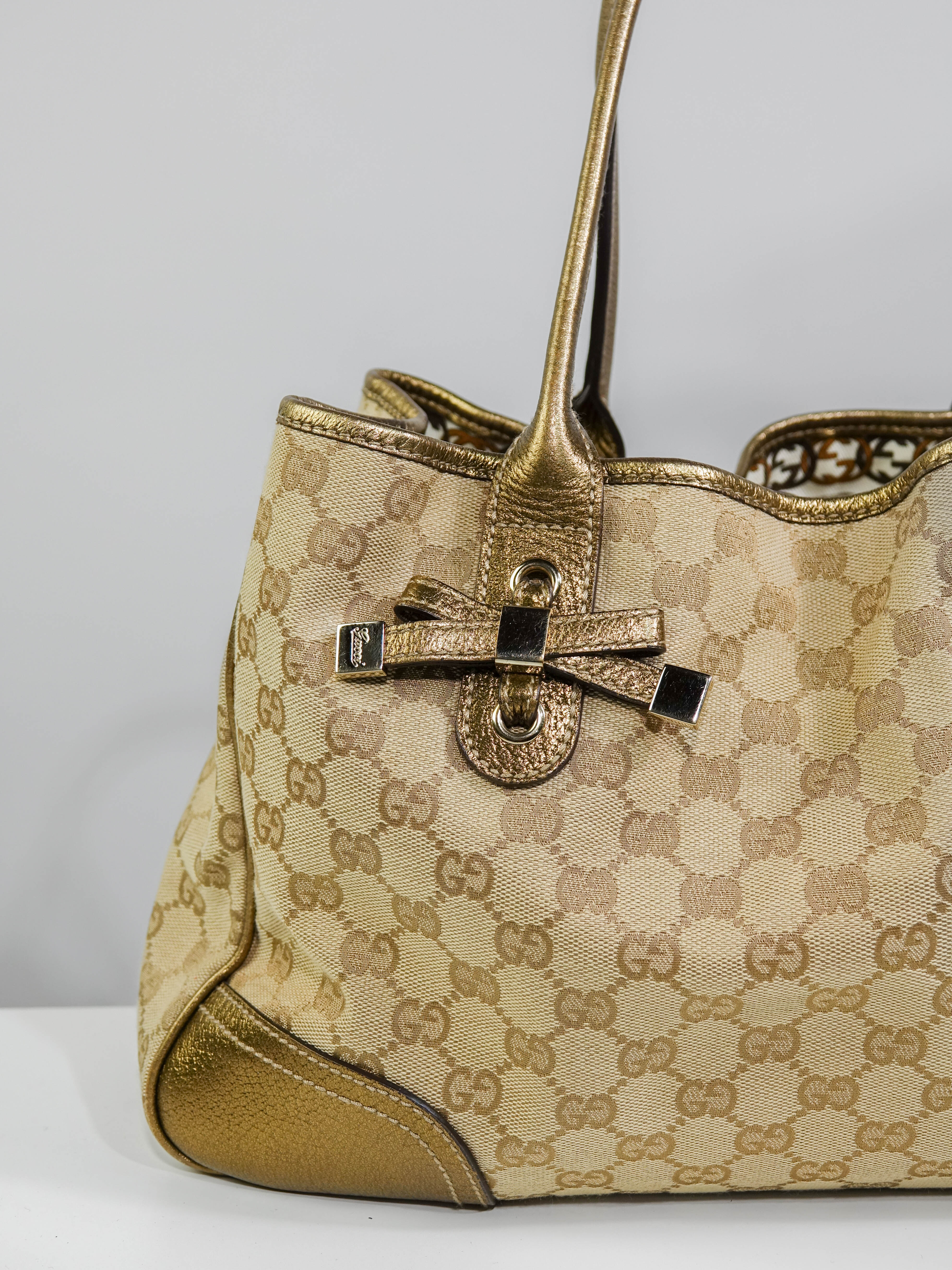 Sac Cabas Gucci toile beige et gold Lola Collective