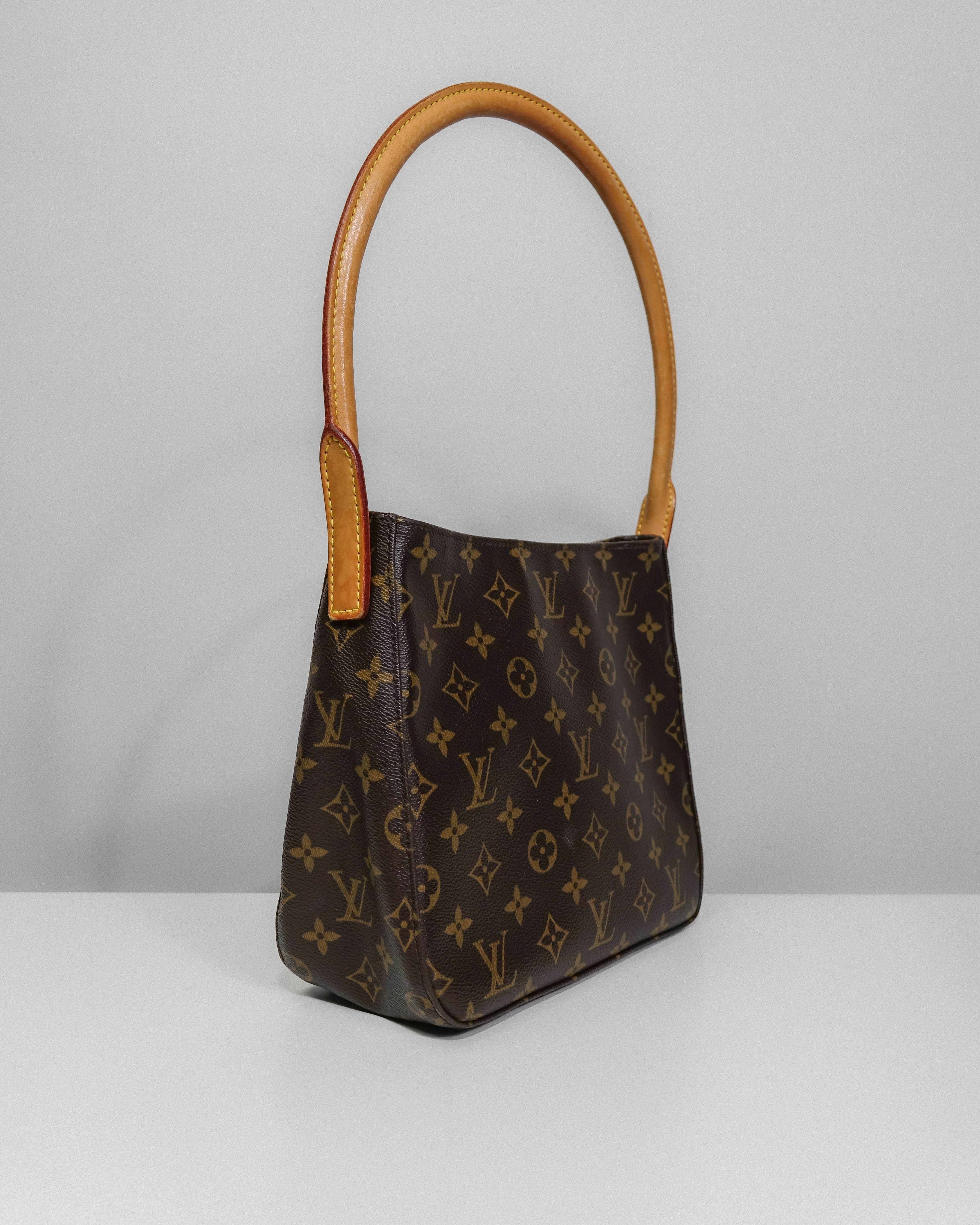 Loop MM Monogram – Louis Vuitton Lola Collective