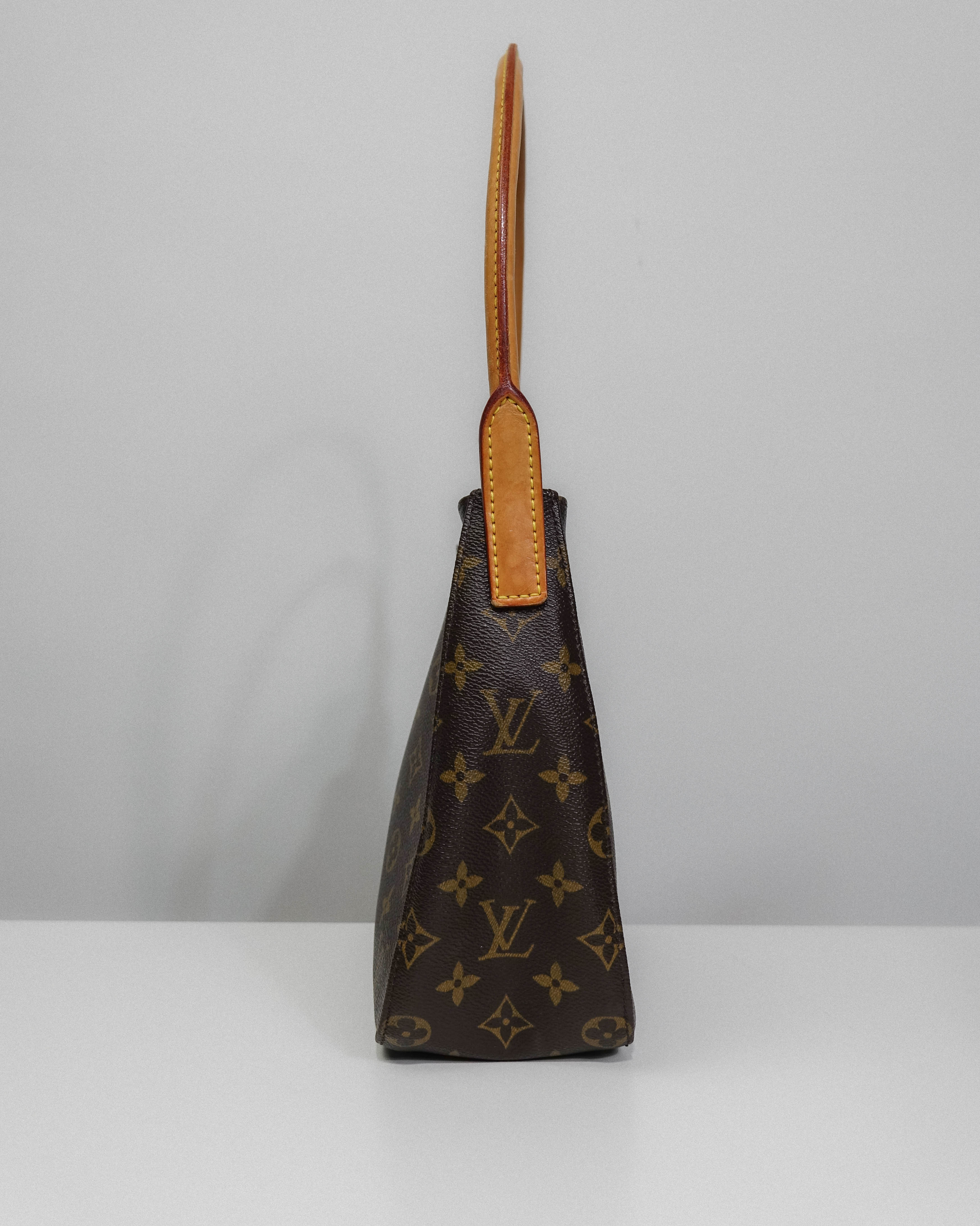 Loop MM Monogram – Louis Vuitton Lola Collective