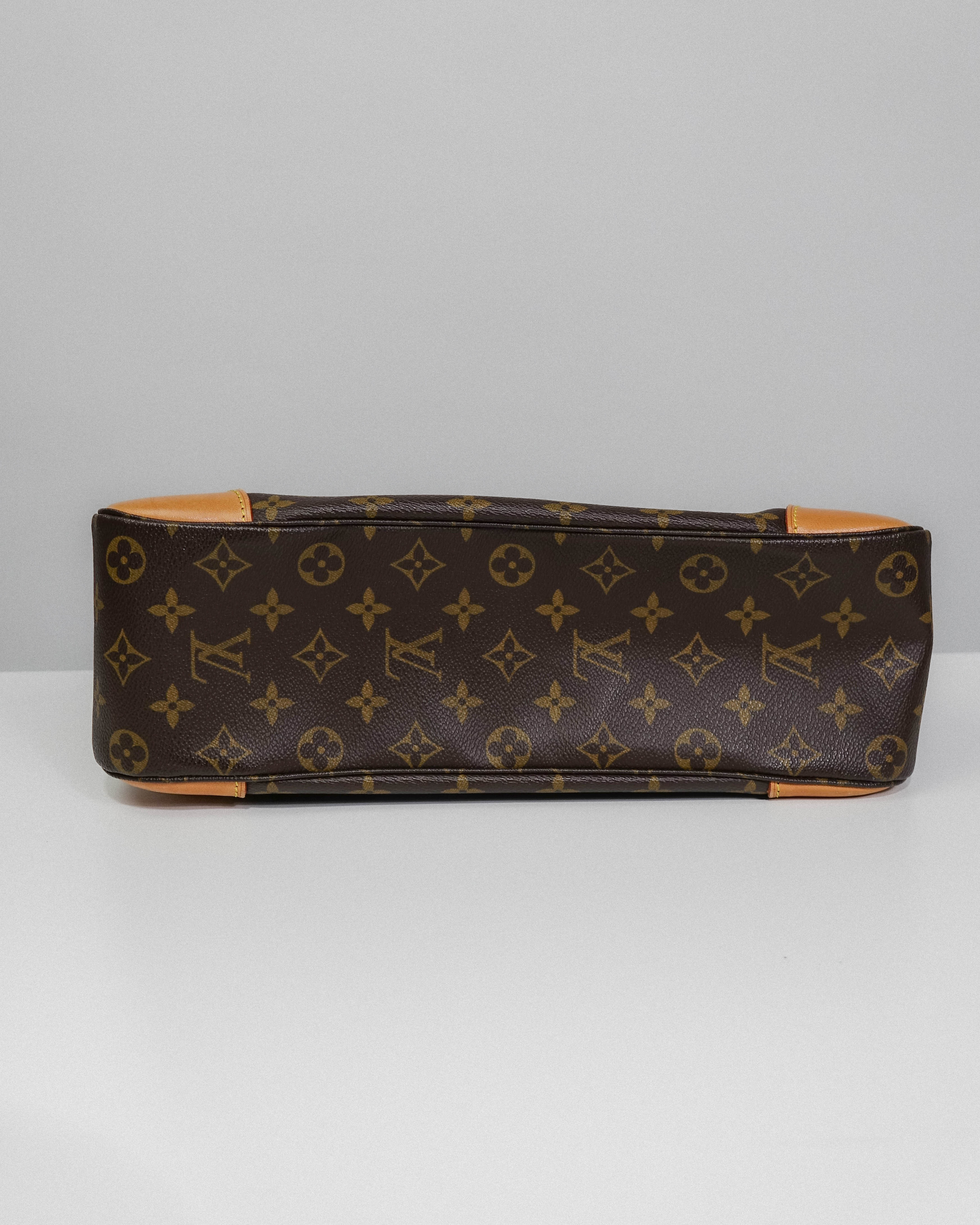 Sac Boulogne 35 Monogram – Louis Vuitton Lola Collective