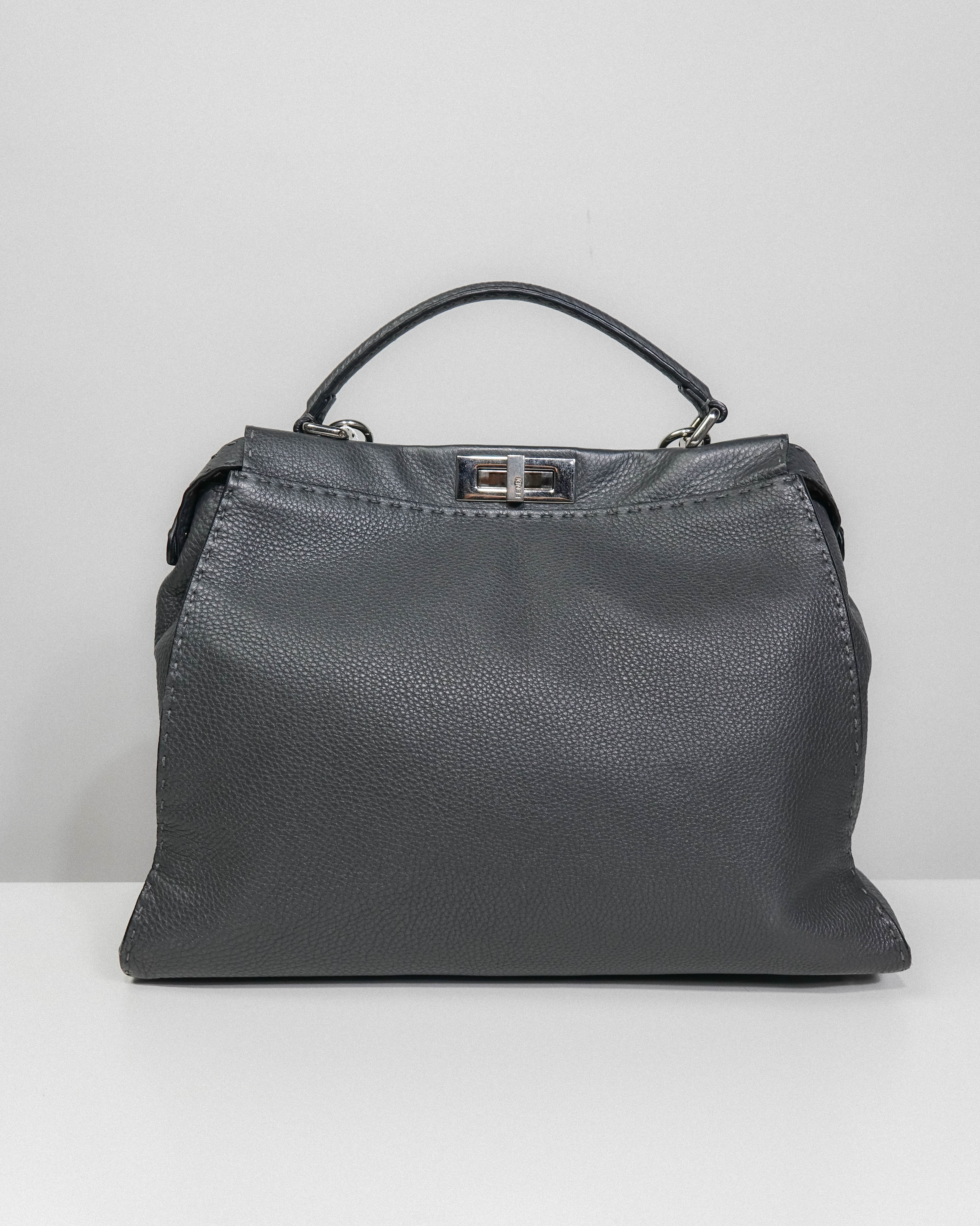 Peekaboo Gris – Fendi Lola Collective