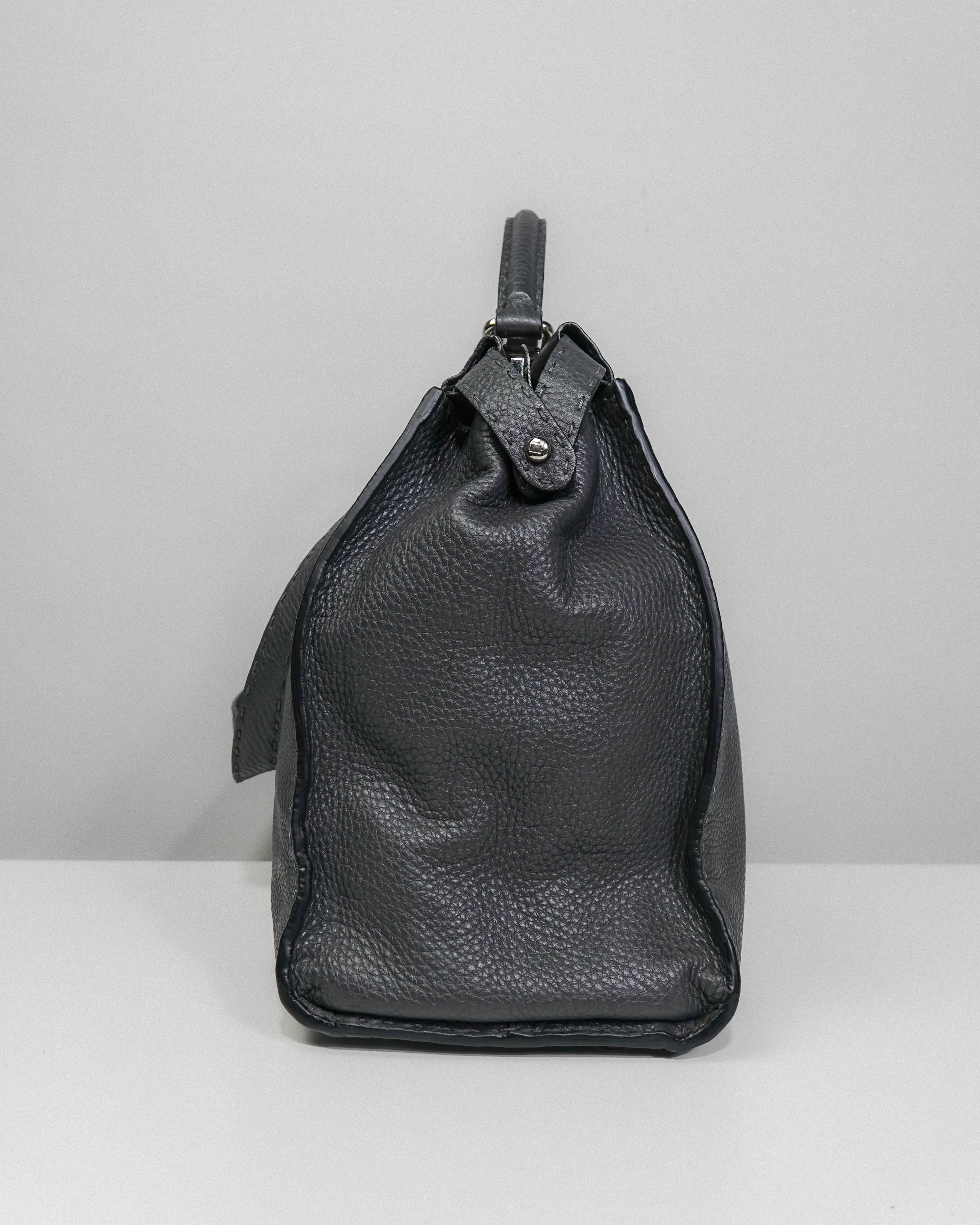 Peekaboo Gris – Fendi Lola Collective