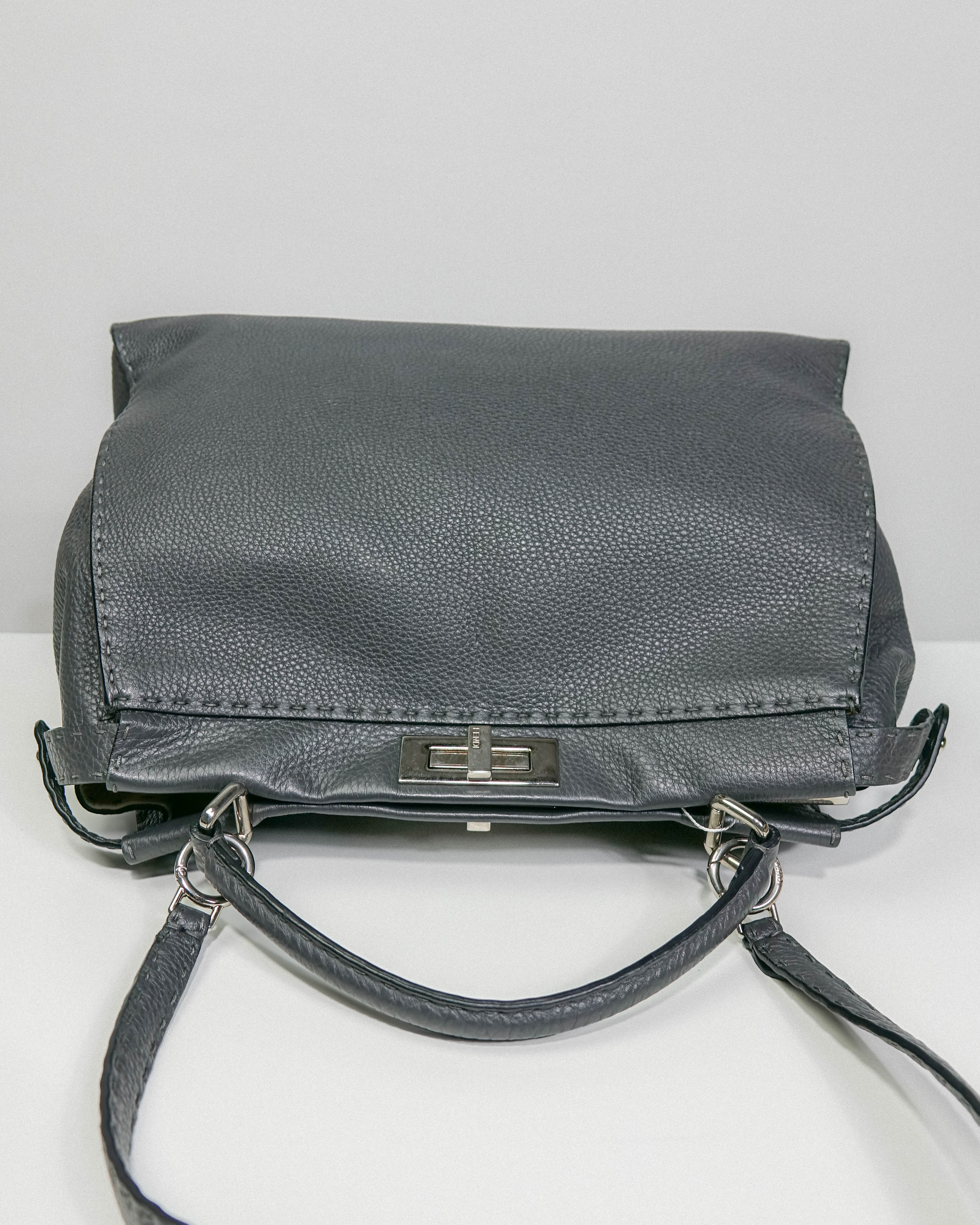 Peekaboo Gris – Fendi Lola Collective