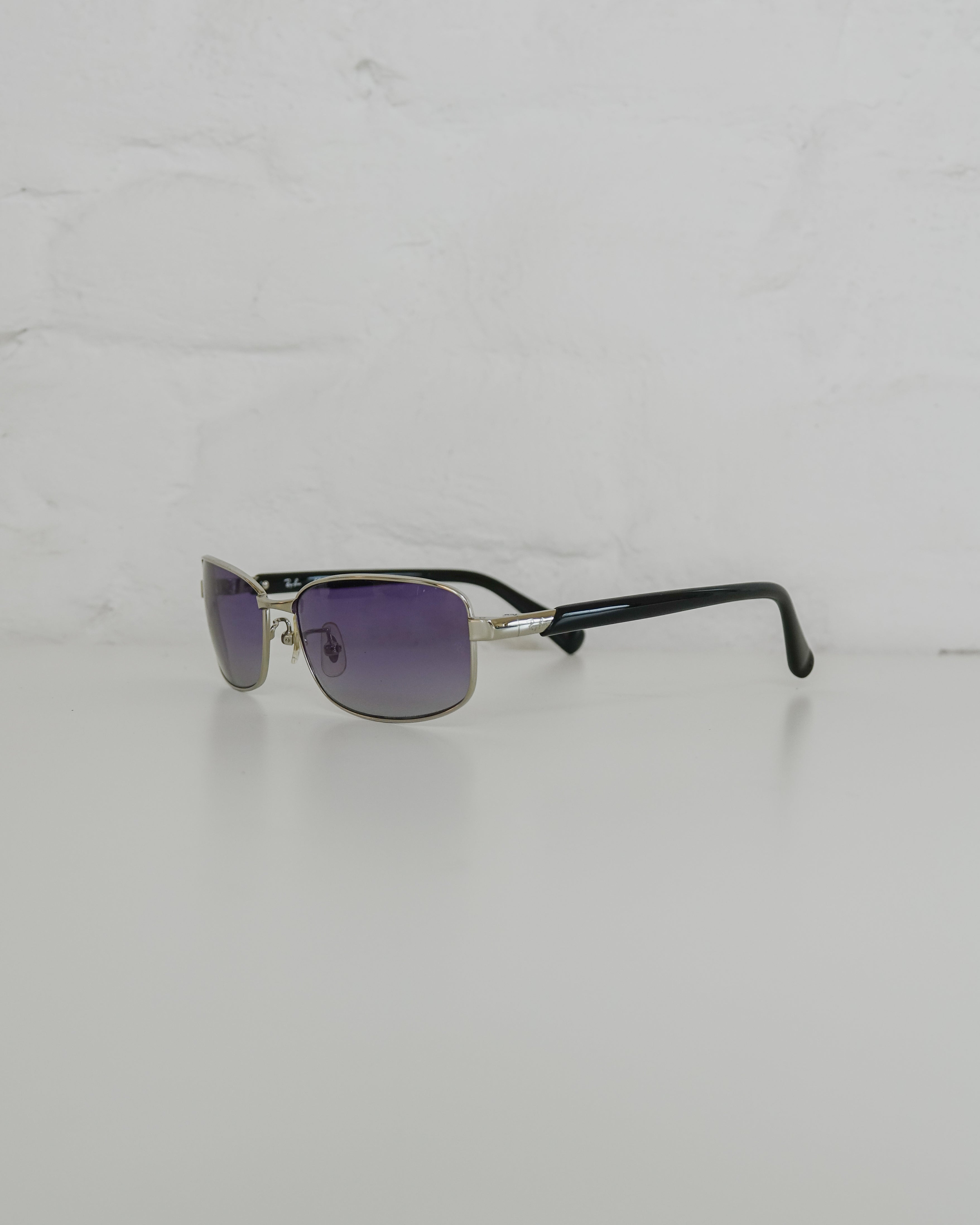 Ray Ban lunettes solaires verres mauves Lola Collective