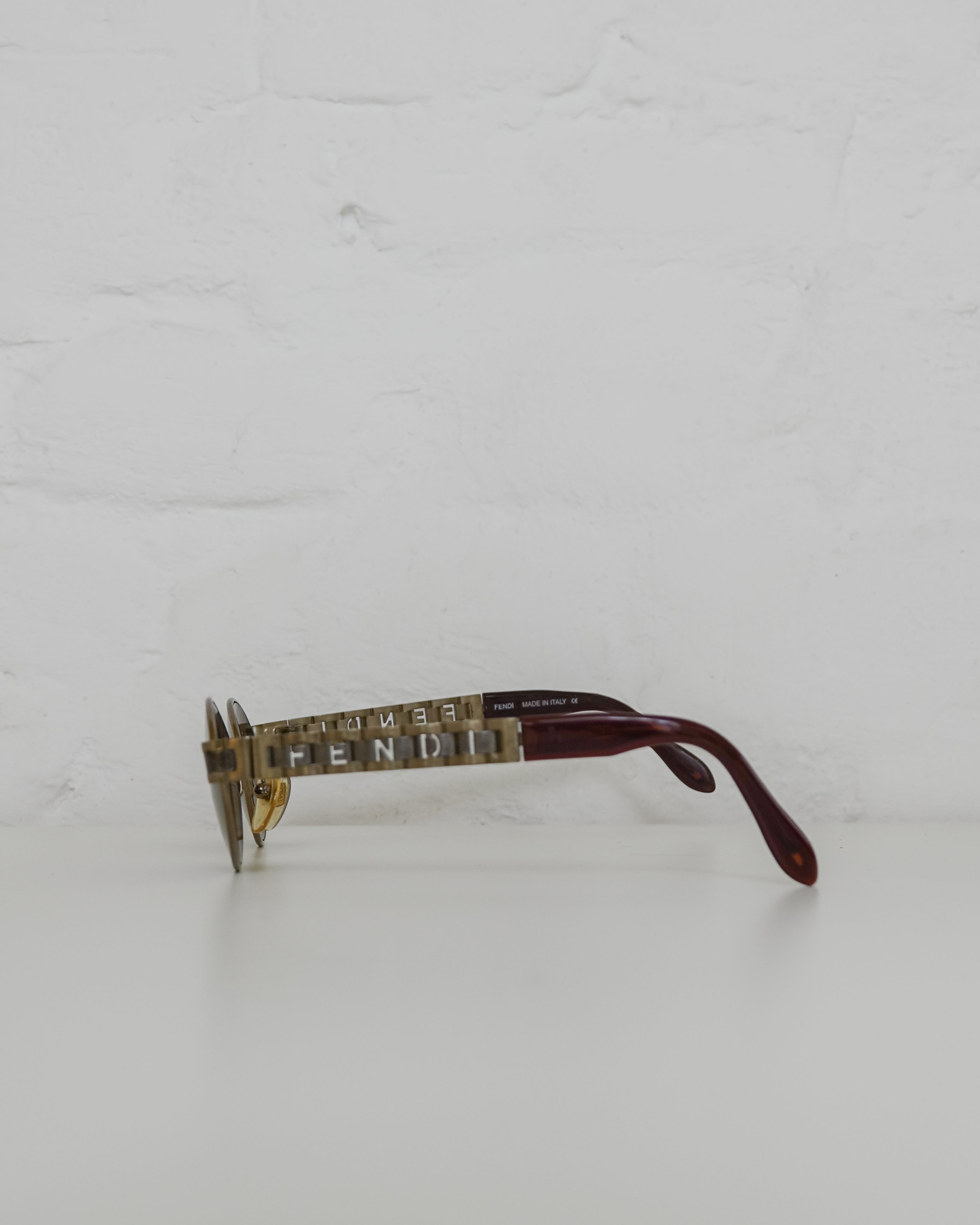 Fendi lunettes solaires Lola Collective