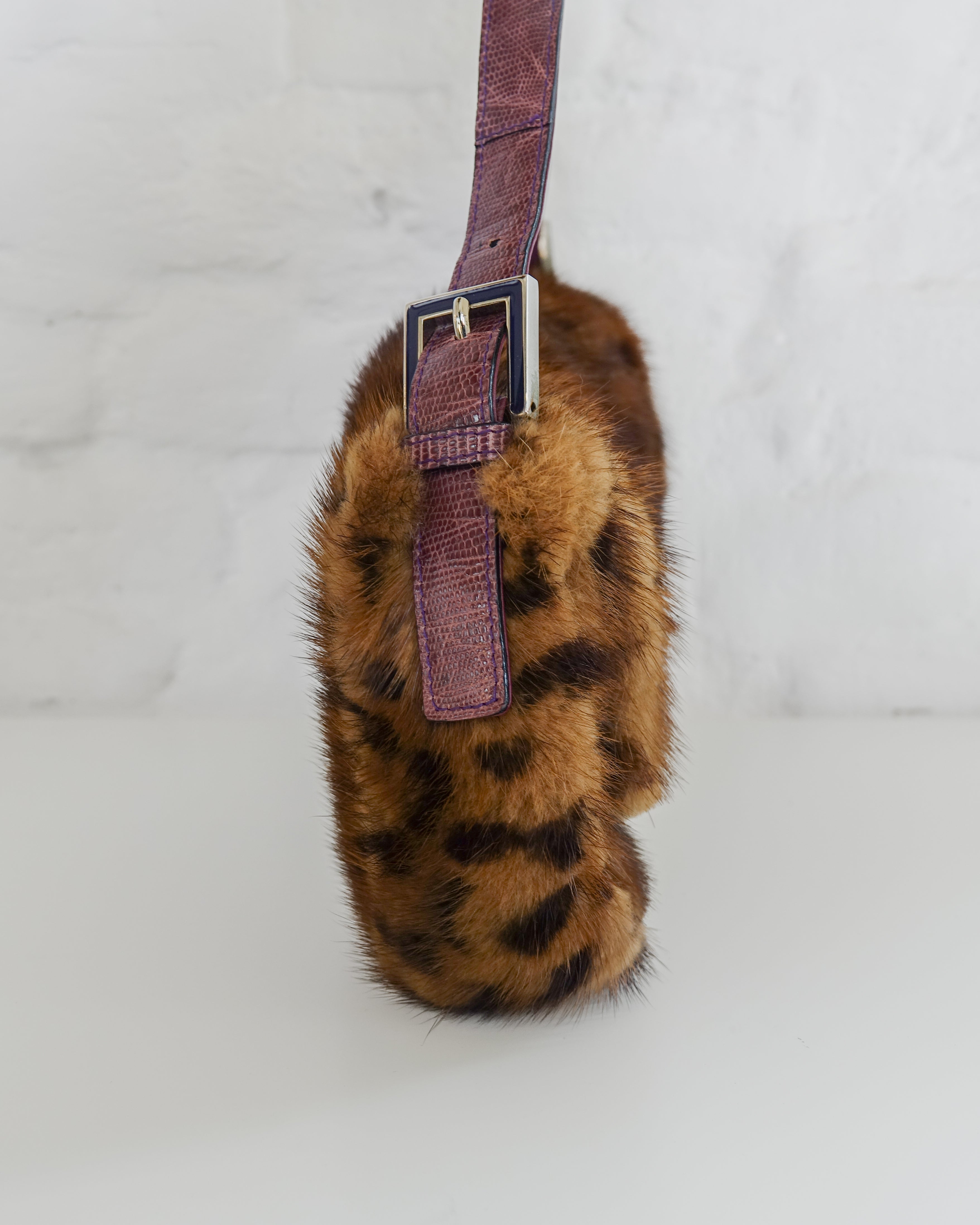 Fendi sac baguette en poils façon léopard Lola Collective