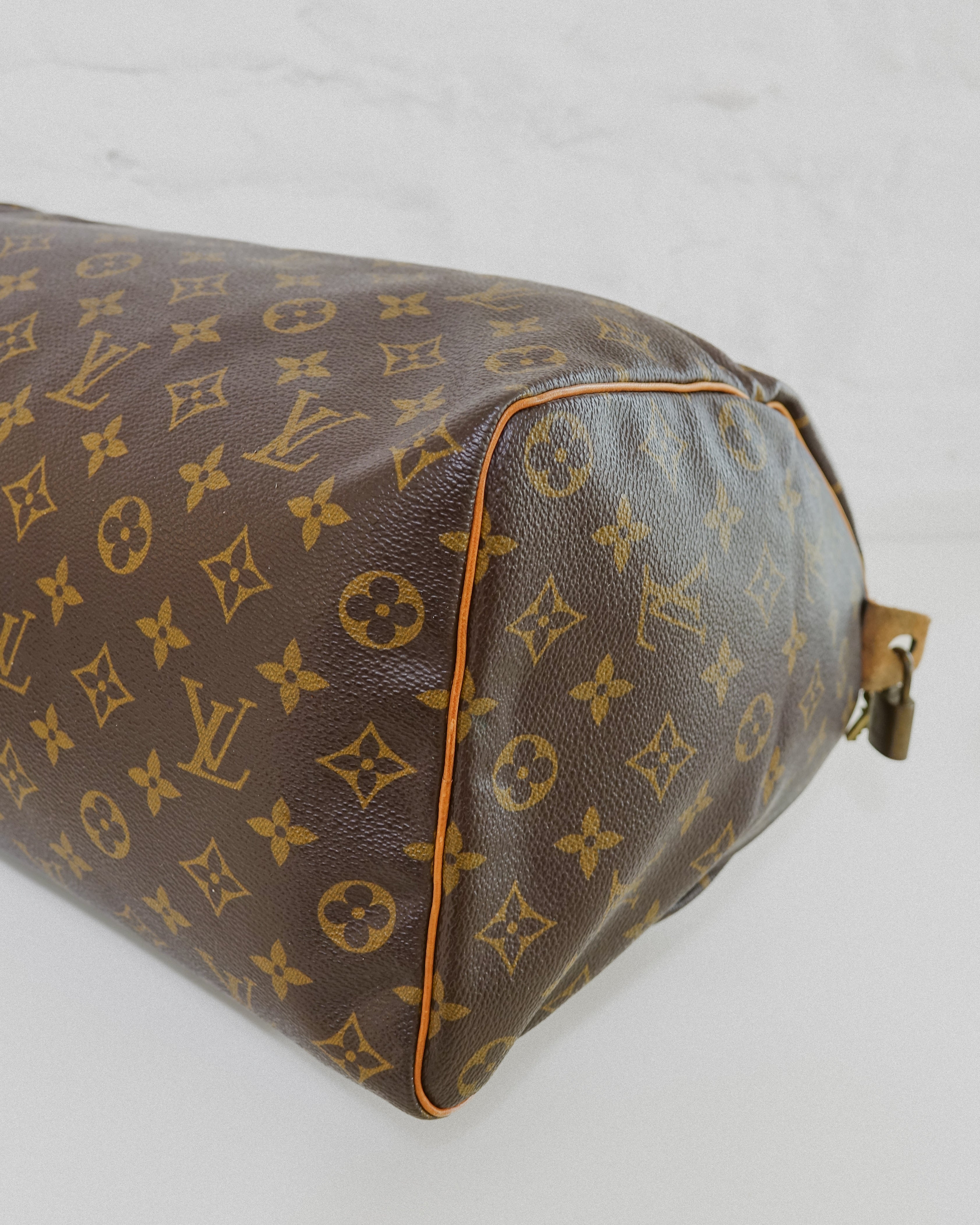 Louis Vuitton Speedy 35 monogram Lola Collective