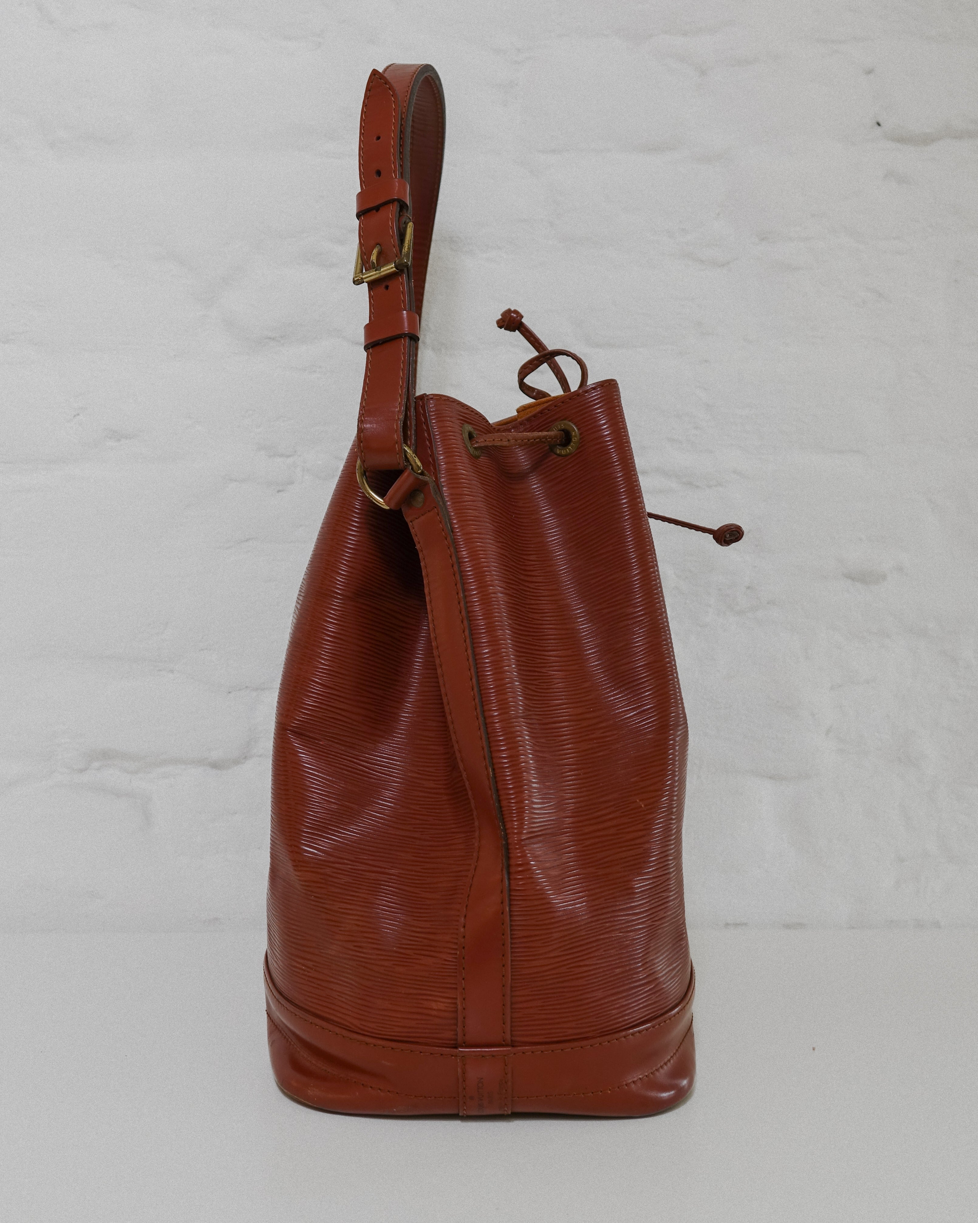 Louis Vuitton Noé GM épi marron Lola Collective