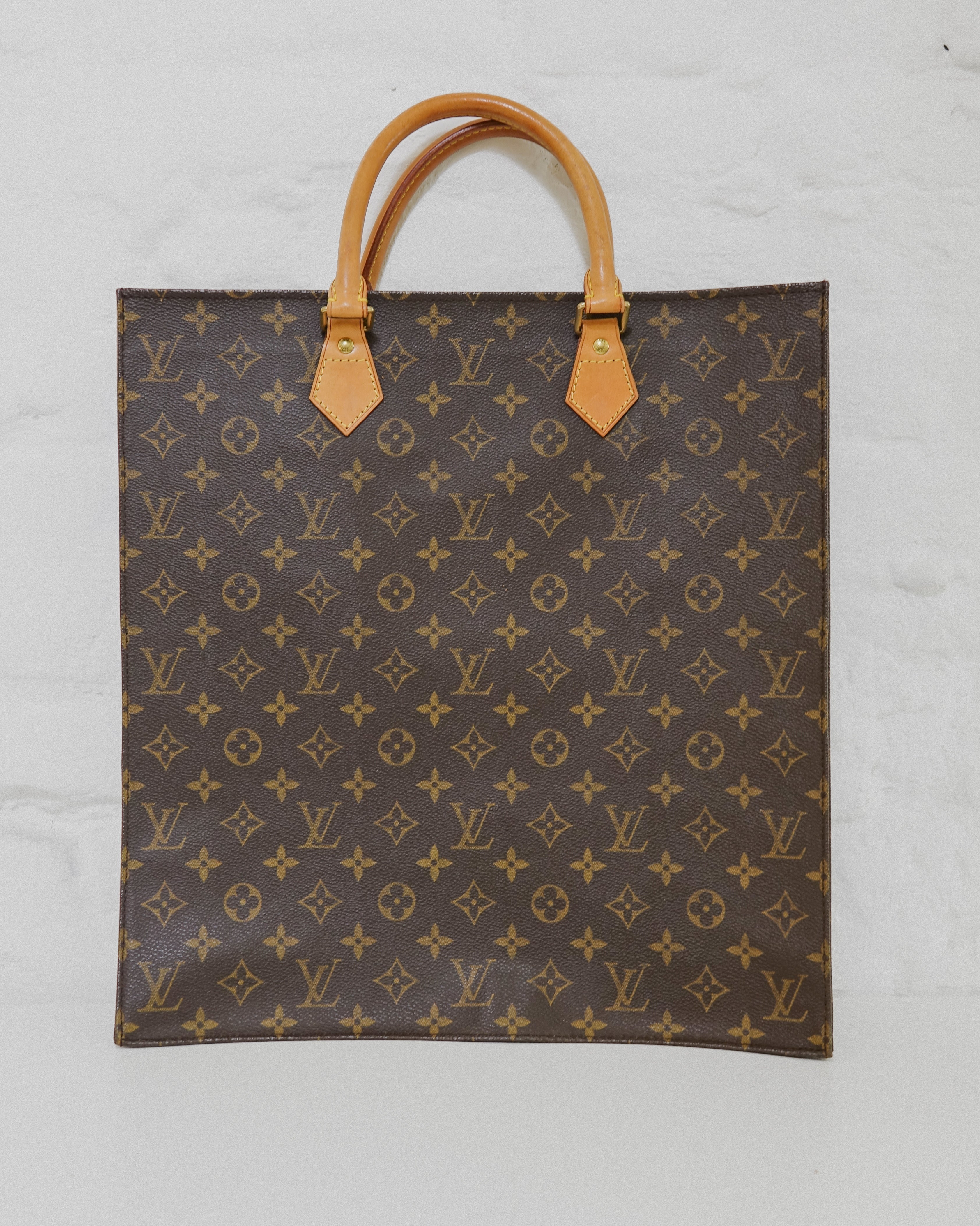 Louis Vuitton Le plat GM monogram Lola collective