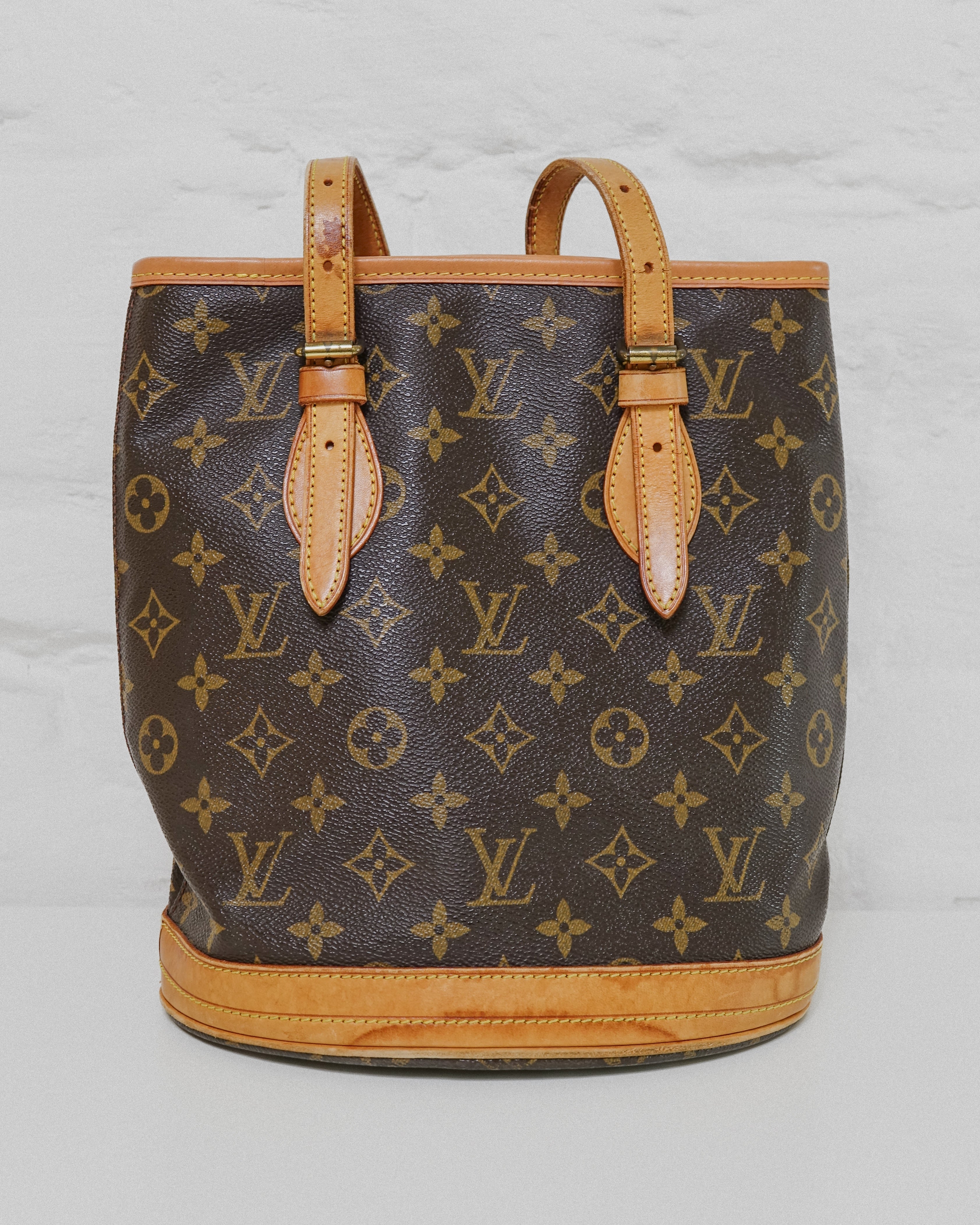 Louis Vuitton Bucket PM monogram + pochette Lola collective