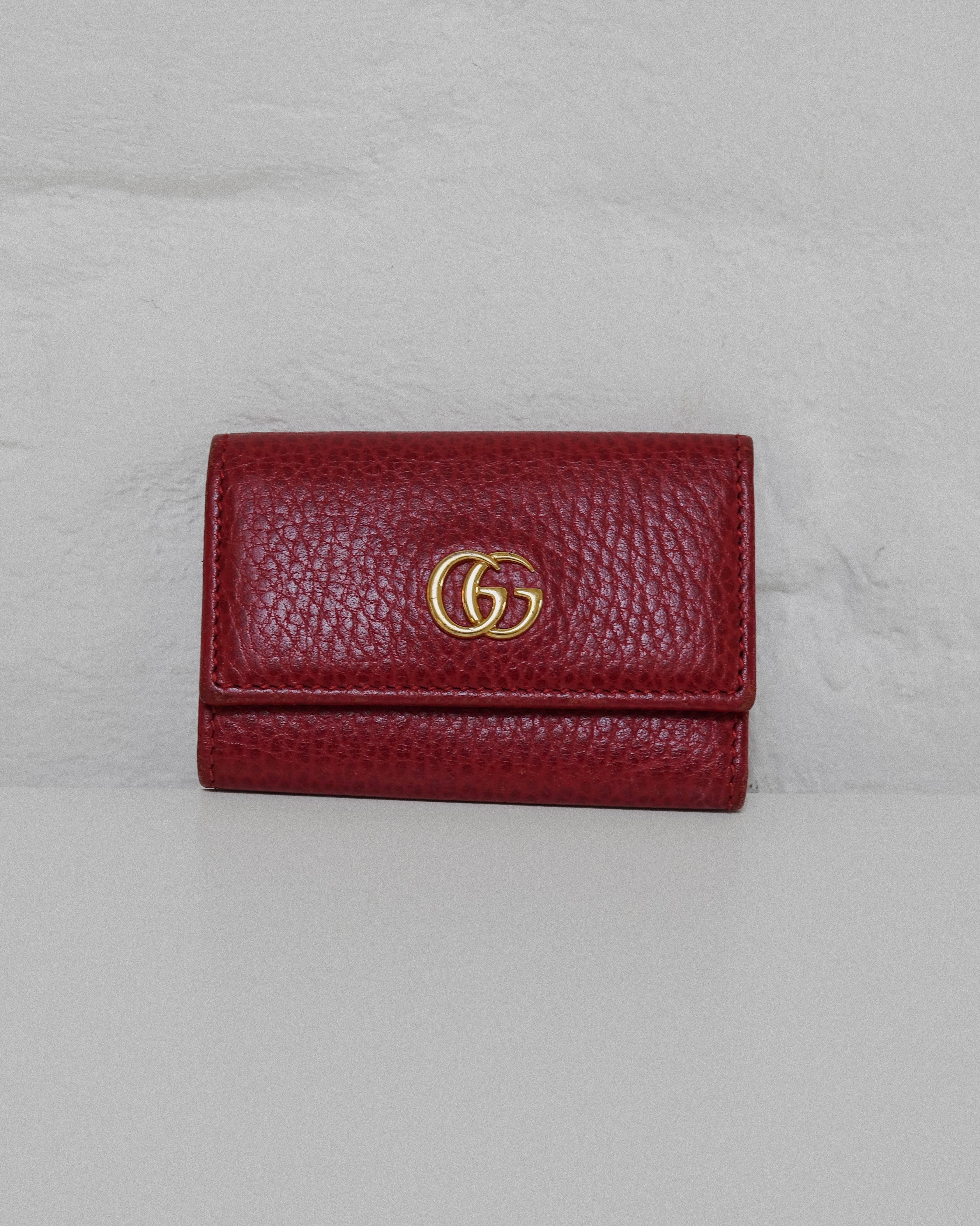 Gucci Porte clés (6) cuir rouge gold Lola collective