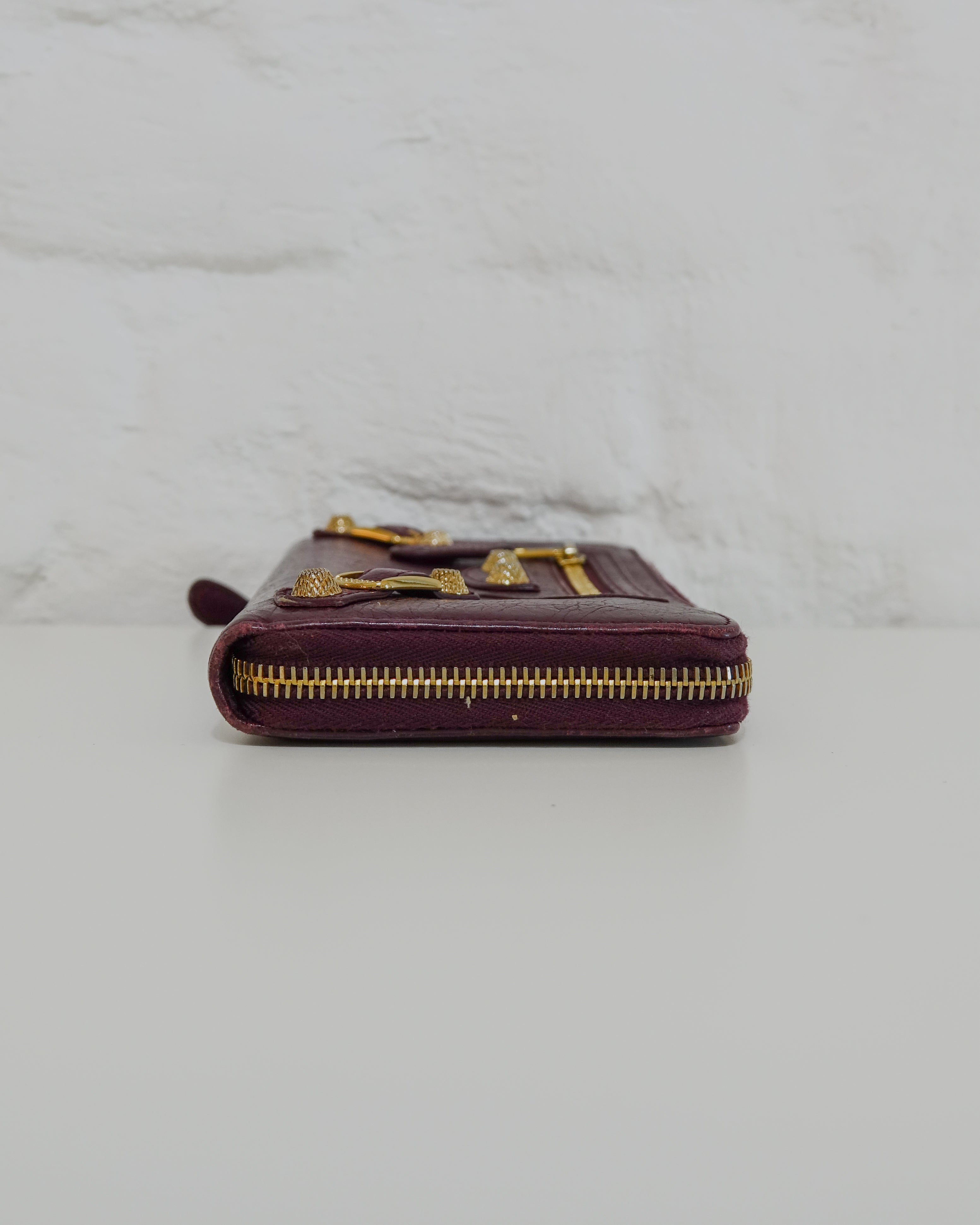 Balanciaga portefeuille mauve Lola Collective