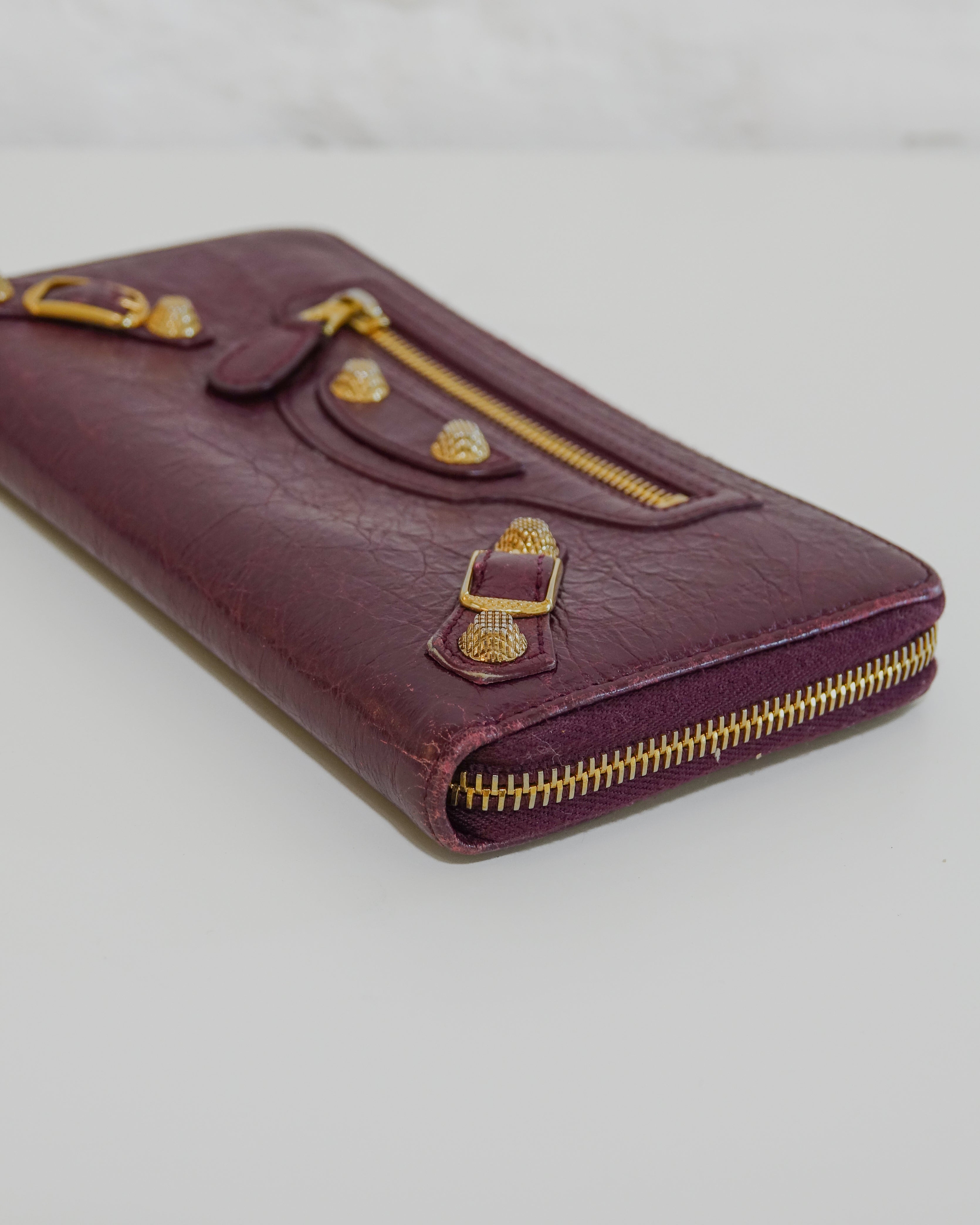 Balanciaga portefeuille mauve Lola Collective