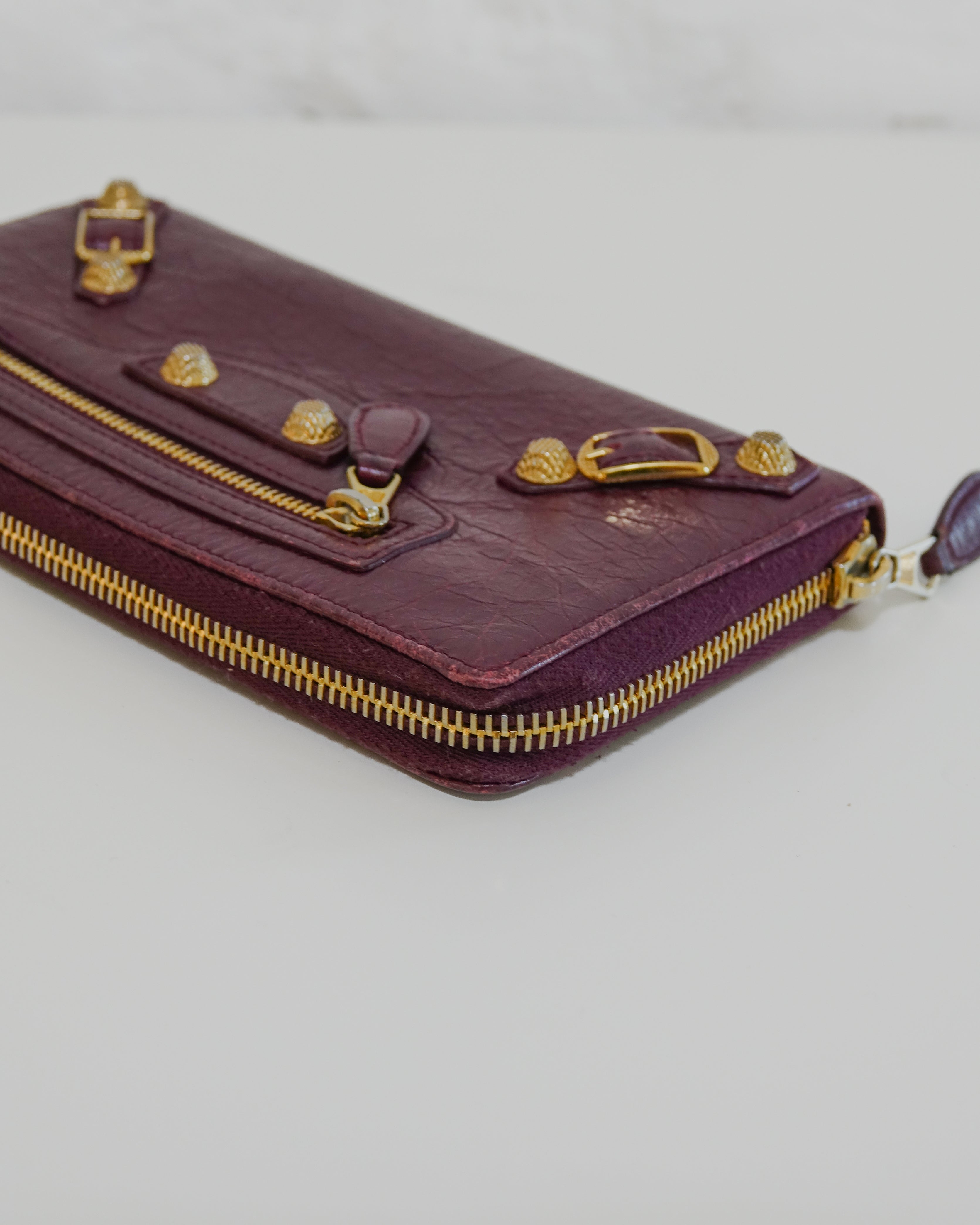 Balanciaga portefeuille mauve Lola Collective