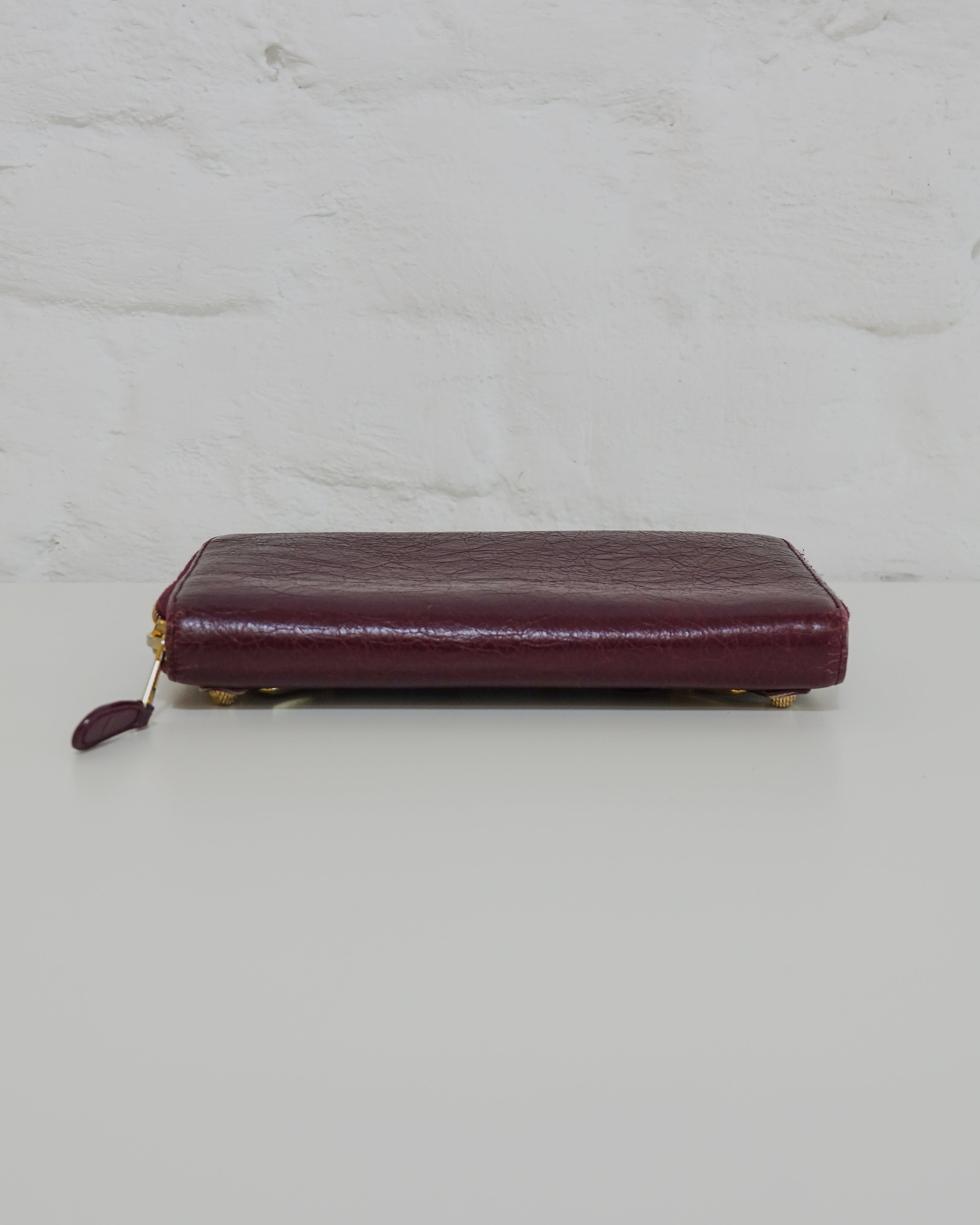 Balanciaga portefeuille mauve Lola Collective