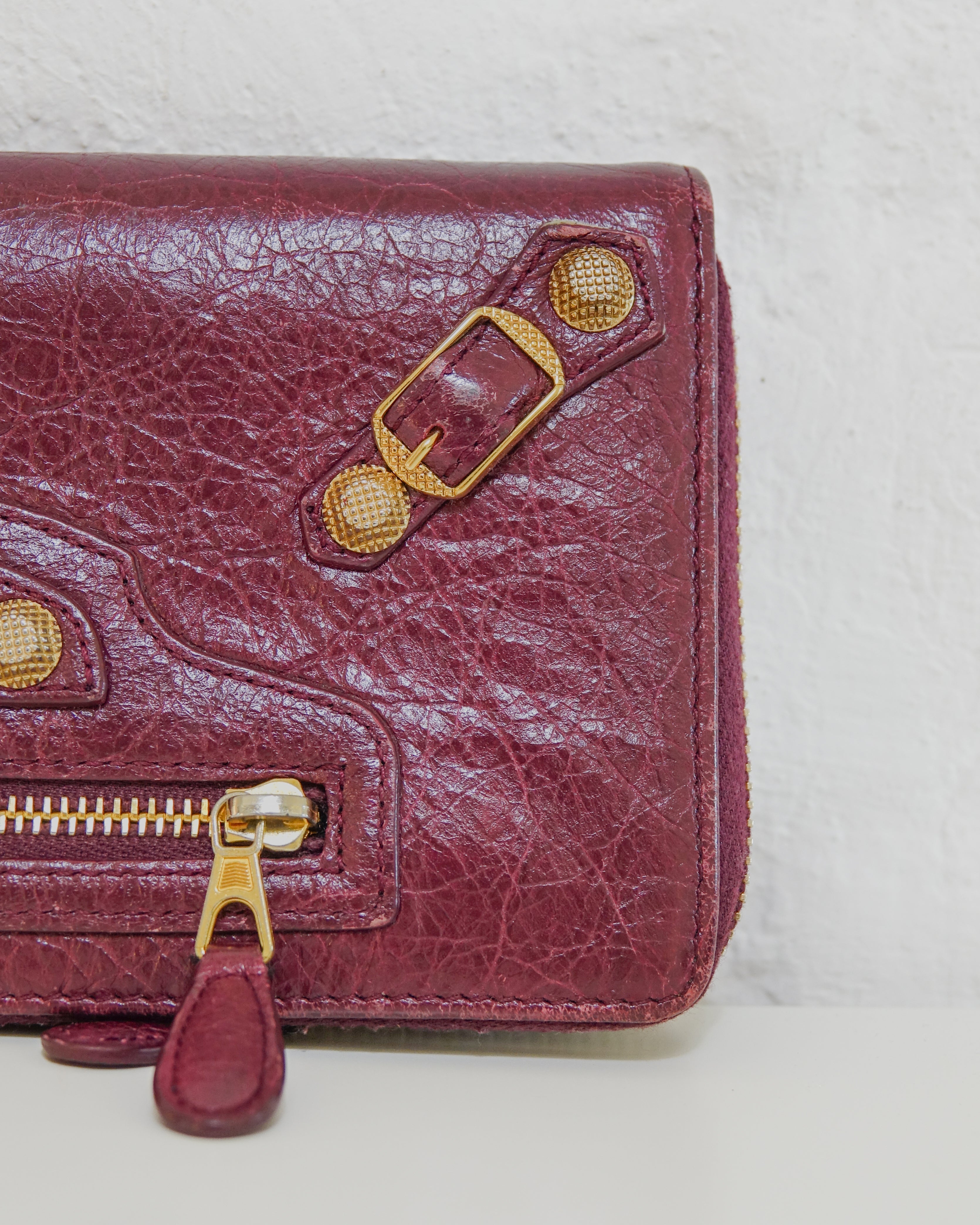 Balanciaga portefeuille mauve Lola Collective