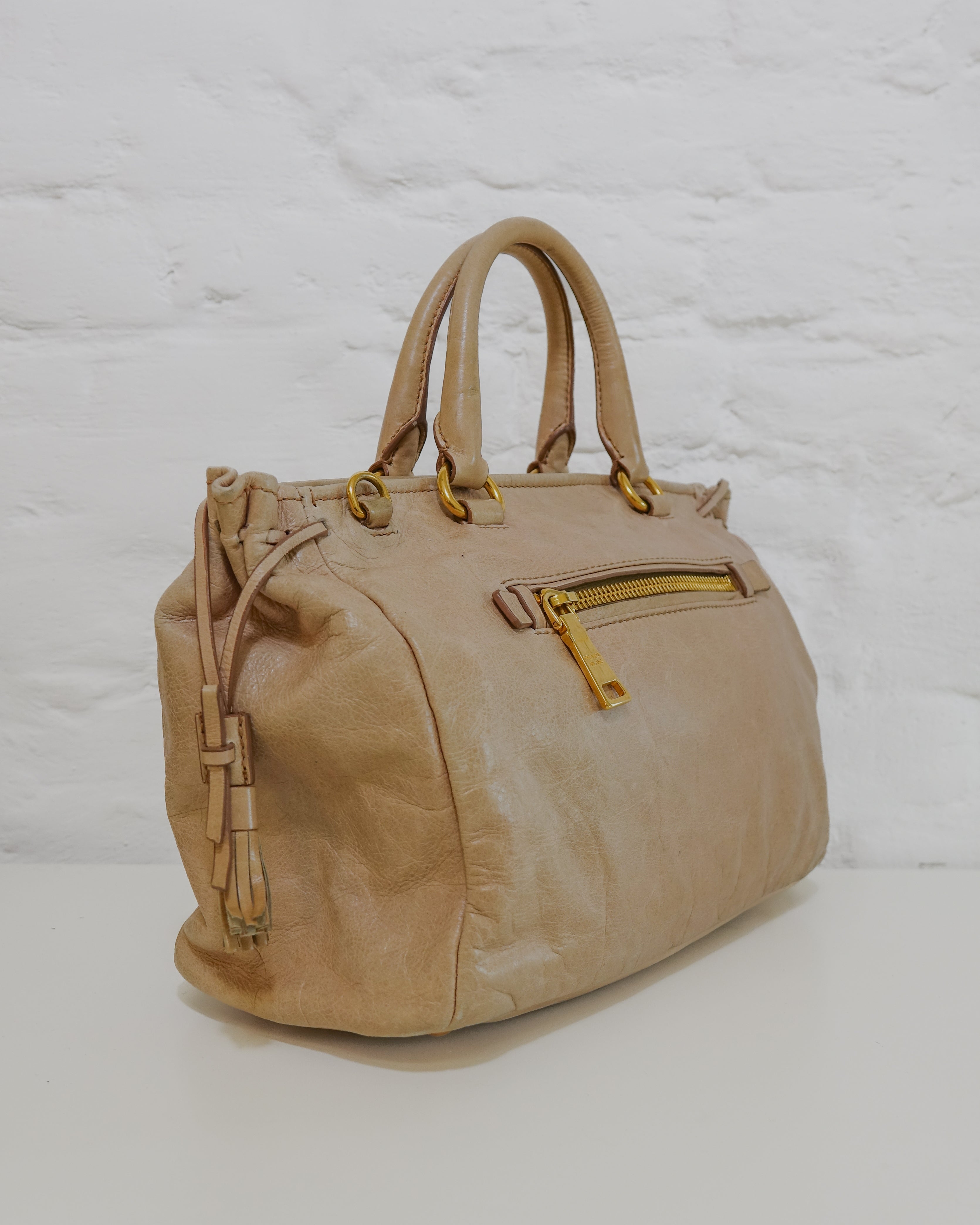 Prada bauletto beige Lola Collective
