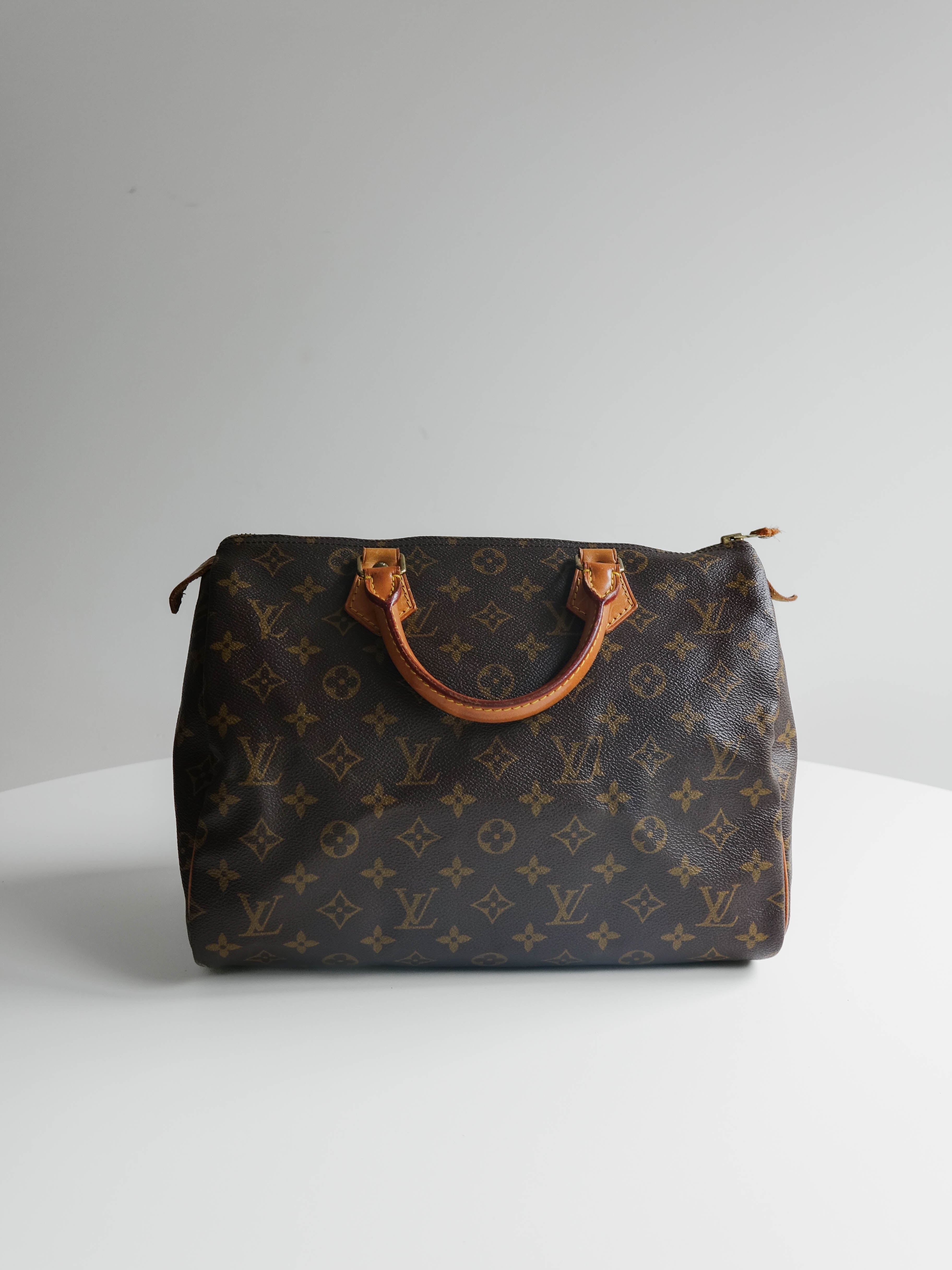 Sac Louis Vuitton Speedy 40 monogram (VI8901) Lola Collective