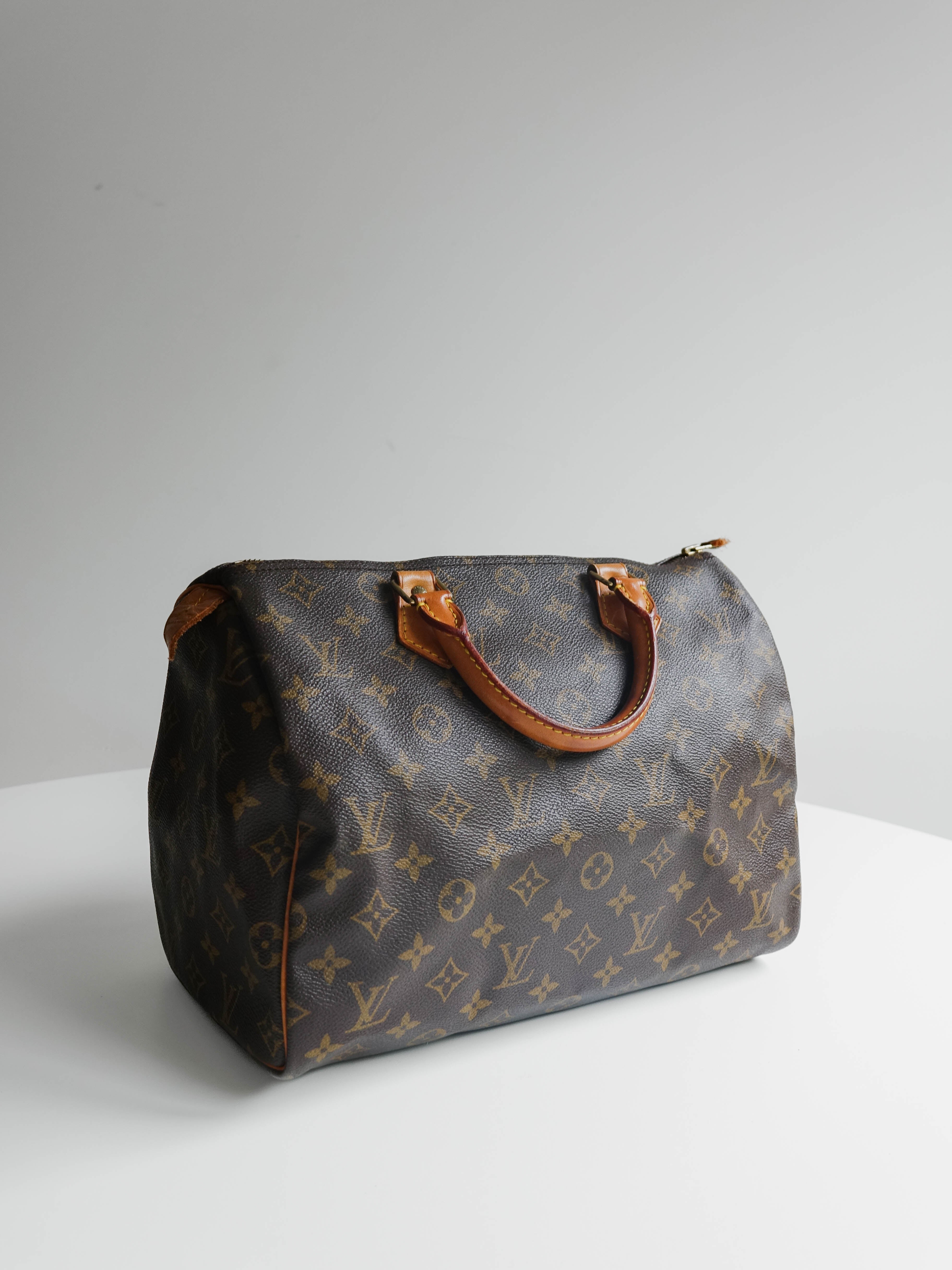 Sac Louis Vuitton Speedy 40 monogram (VI8901) Lola Collective