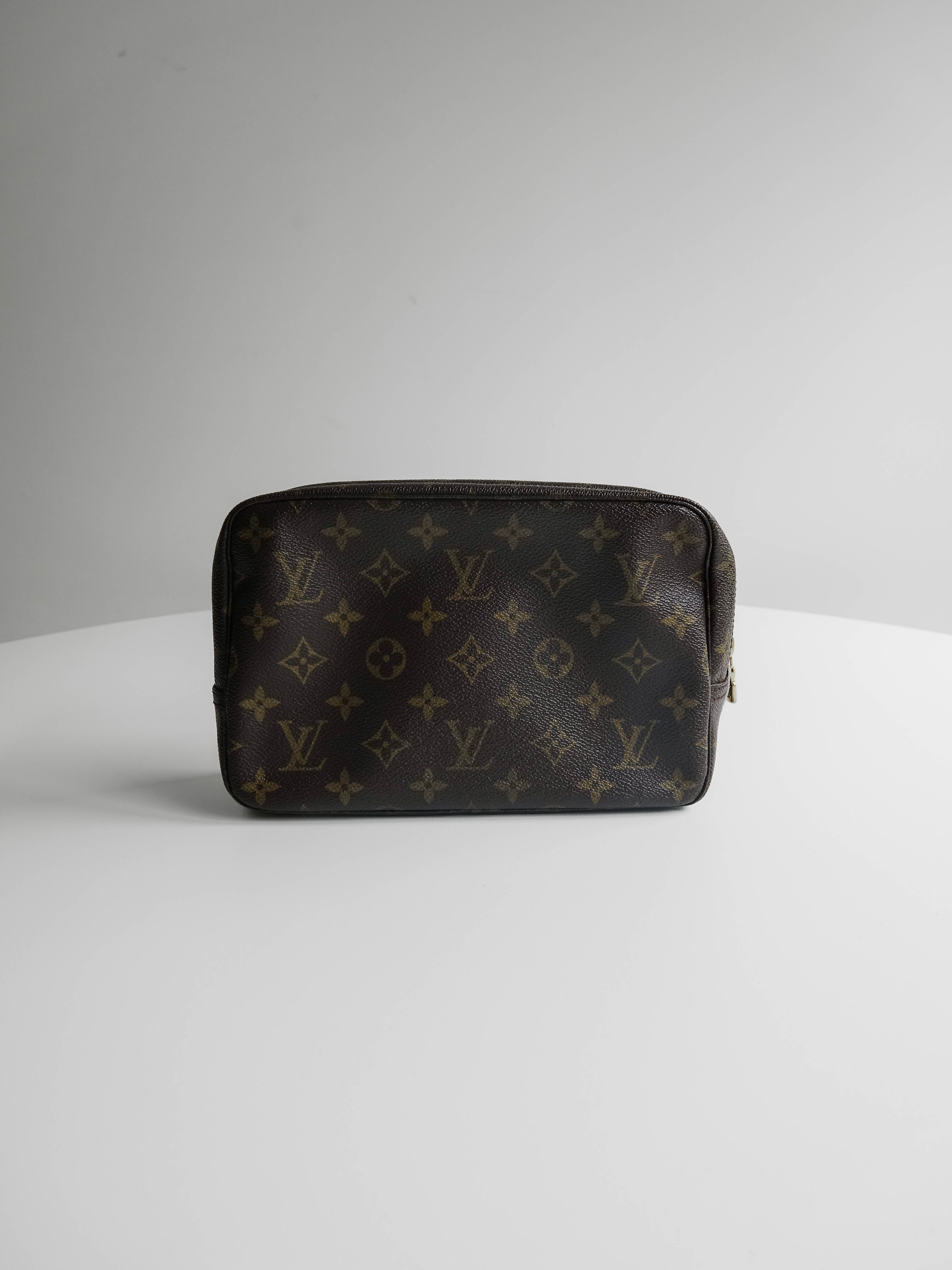 LOUIS VUITTON Monogram Trousse Toilette 23 Lola Collective