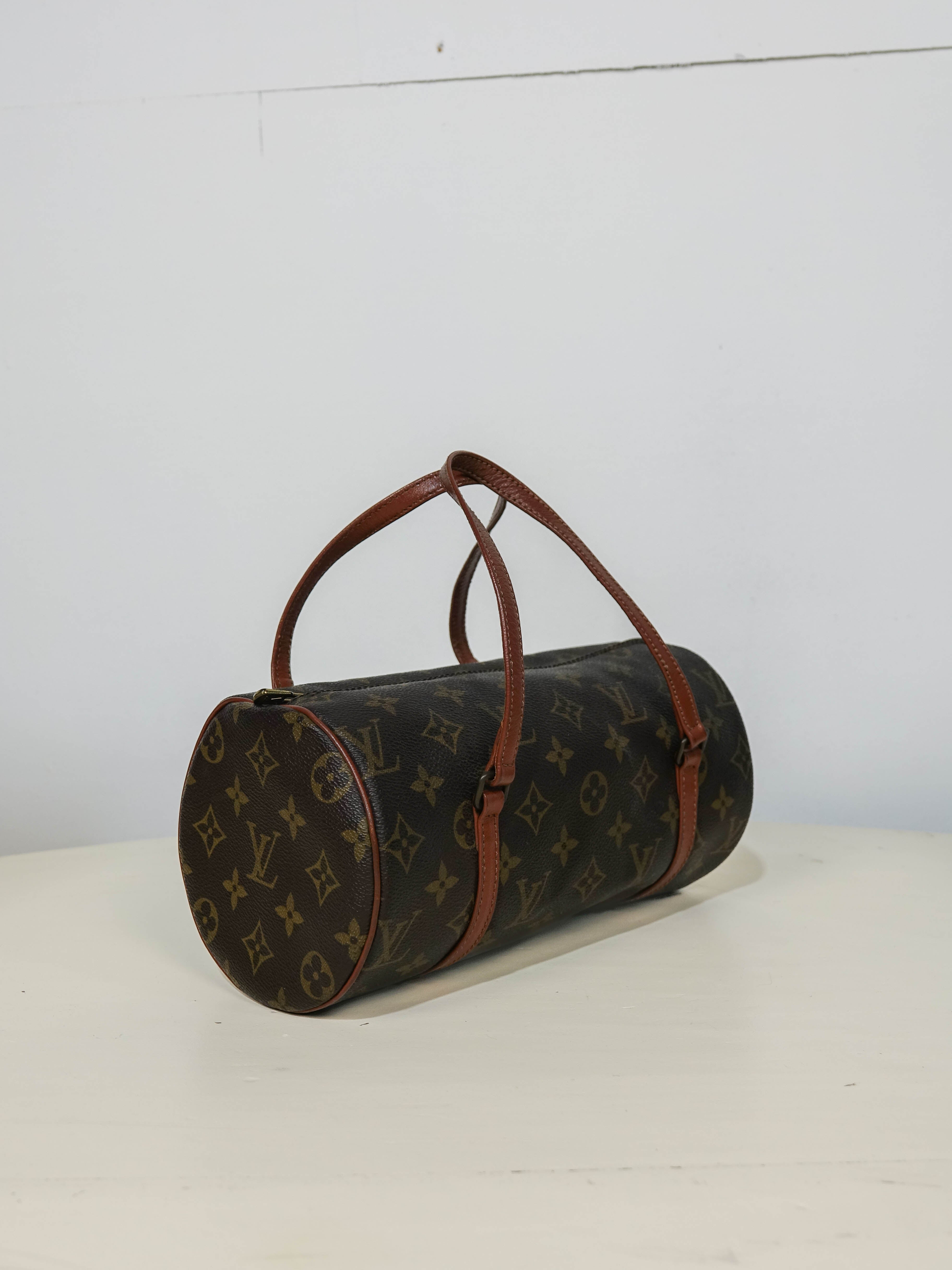 Louis Vuitton Papillon 26 (TH864) Lola Collective