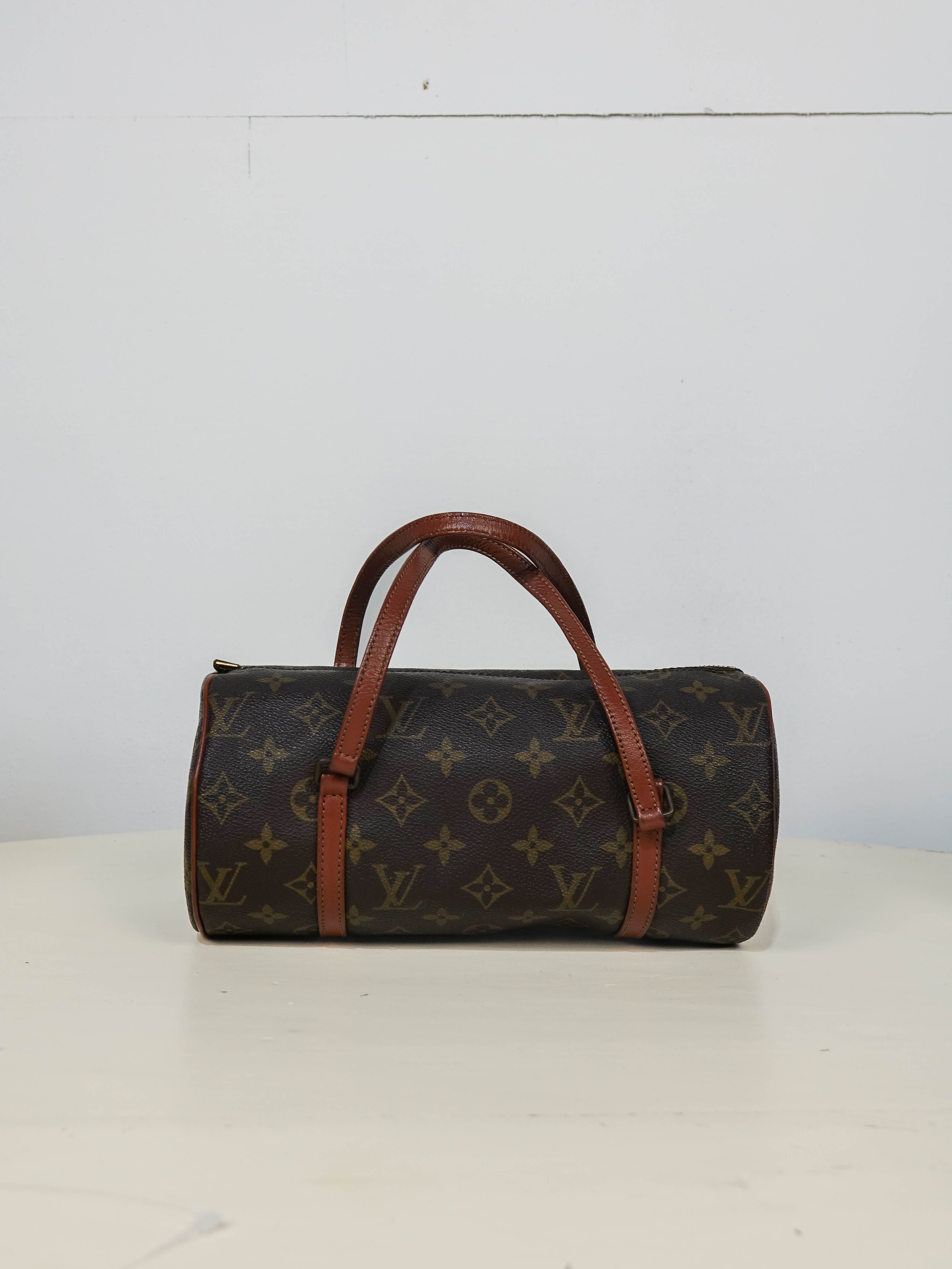 Louis Vuitton Papillon 26 (TH864) Lola Collective