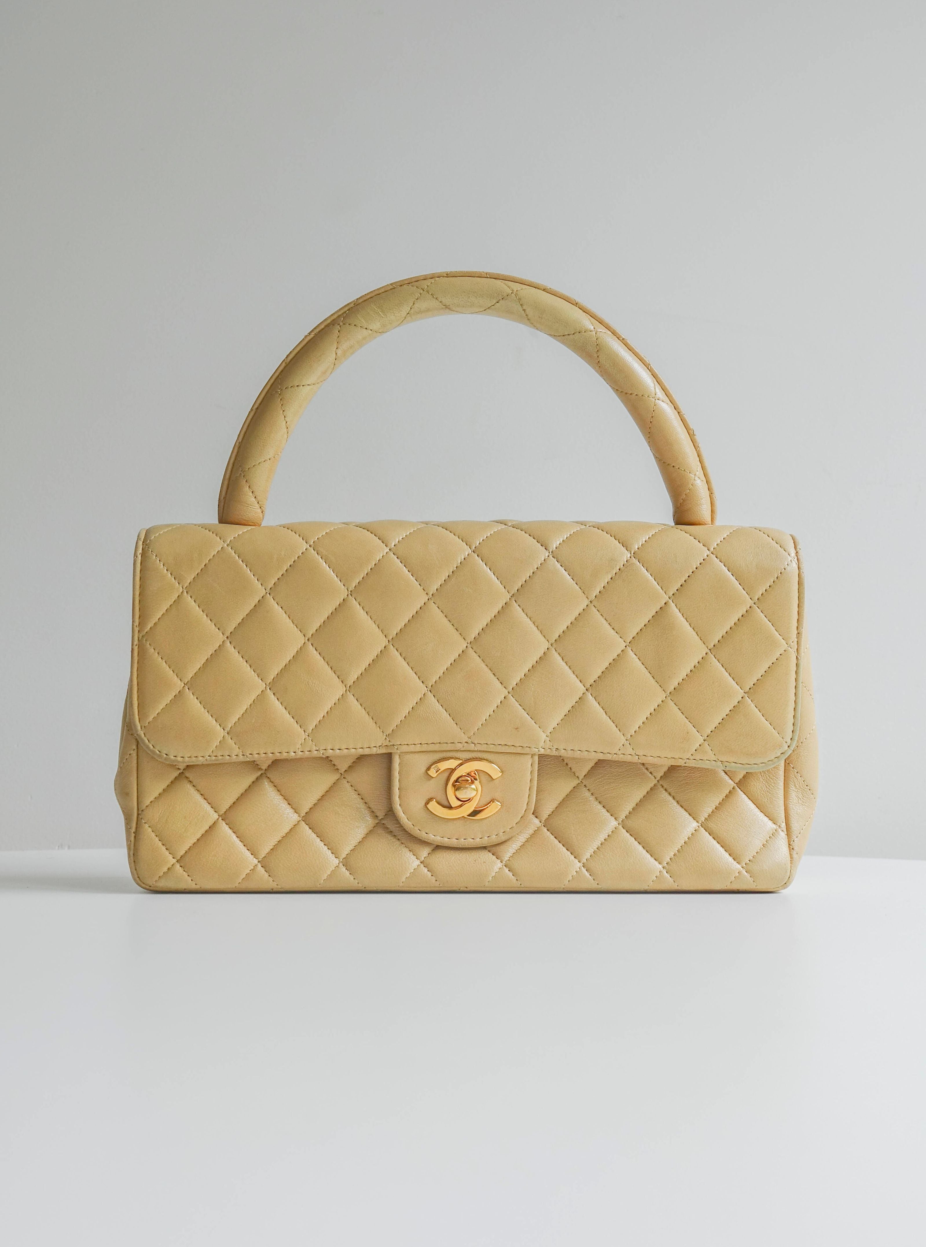 CLASSIC TIMELESS MEDIUM SHOULDER  - CHANEL Lola Collective