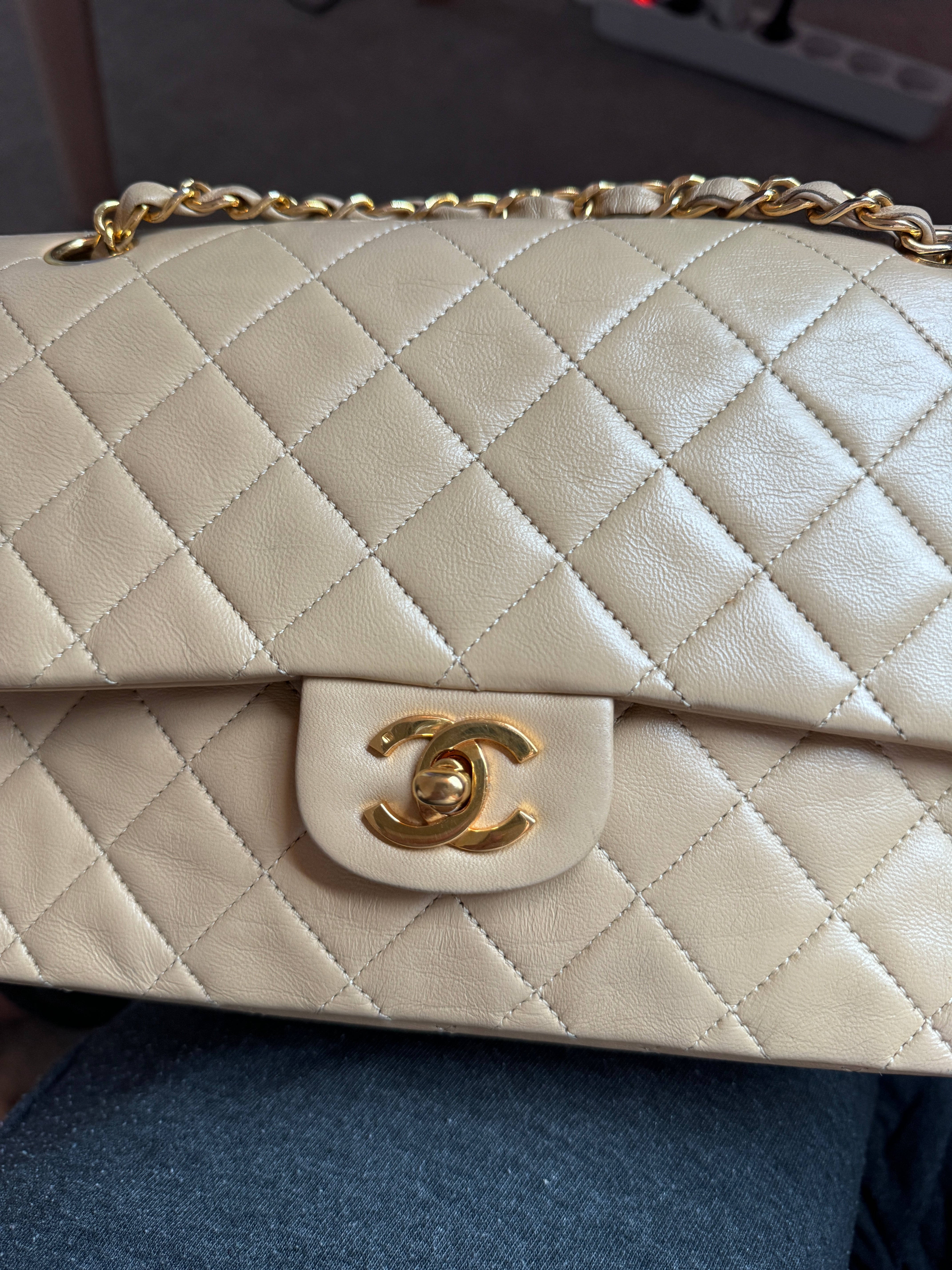 Classic timeless medium double flap - Chanel Lola Collective