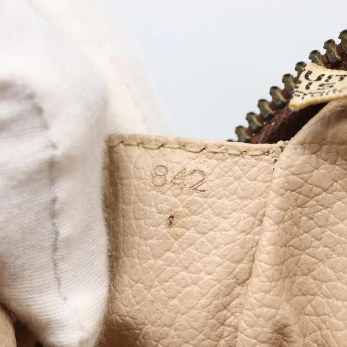 Louis Vuitton Trousse de toilette 23 monogram Lola Collective