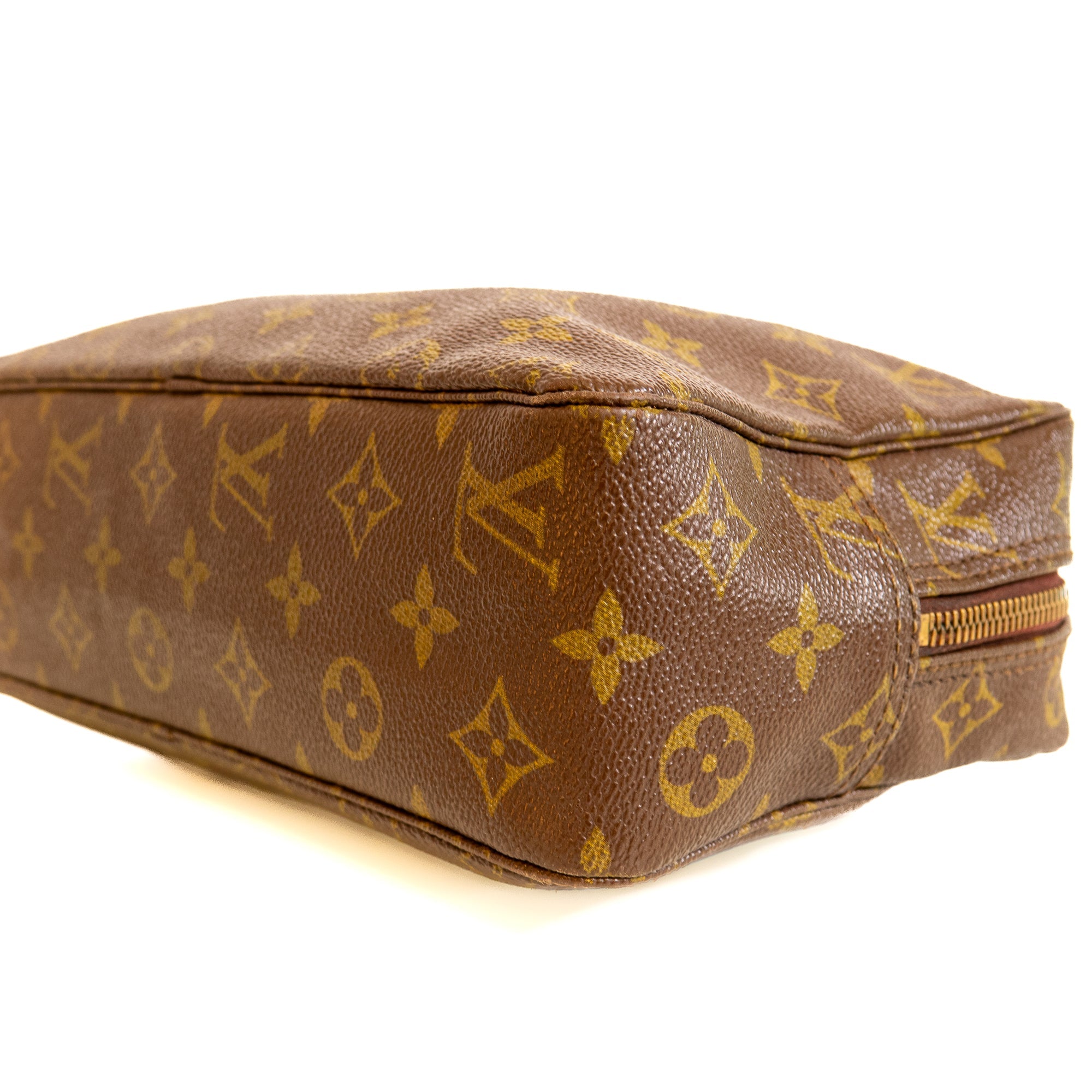 Louis Vuitton Trousse de toilette 28 monogram Lola Collective