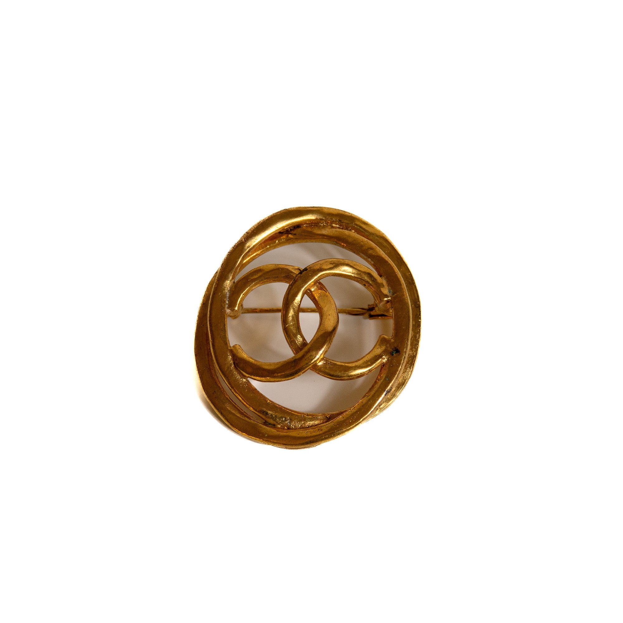 Chanel Broche Double C Plaqué Or 24K Lola Collective