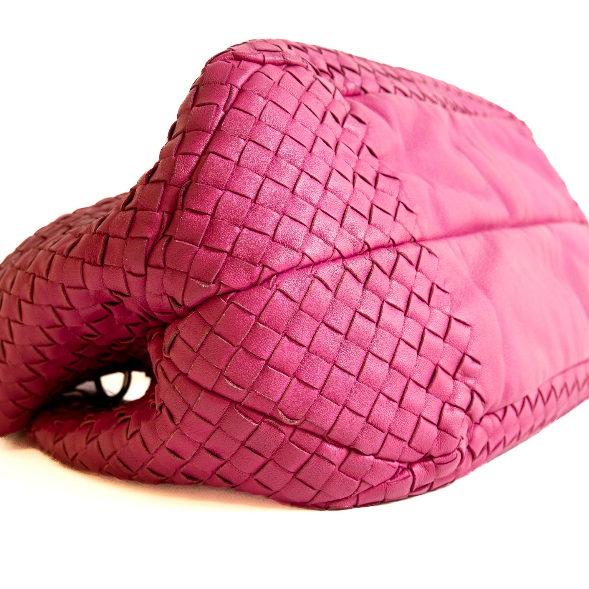 Bottega Veneta Intrecciato hobo rose Lola Collective