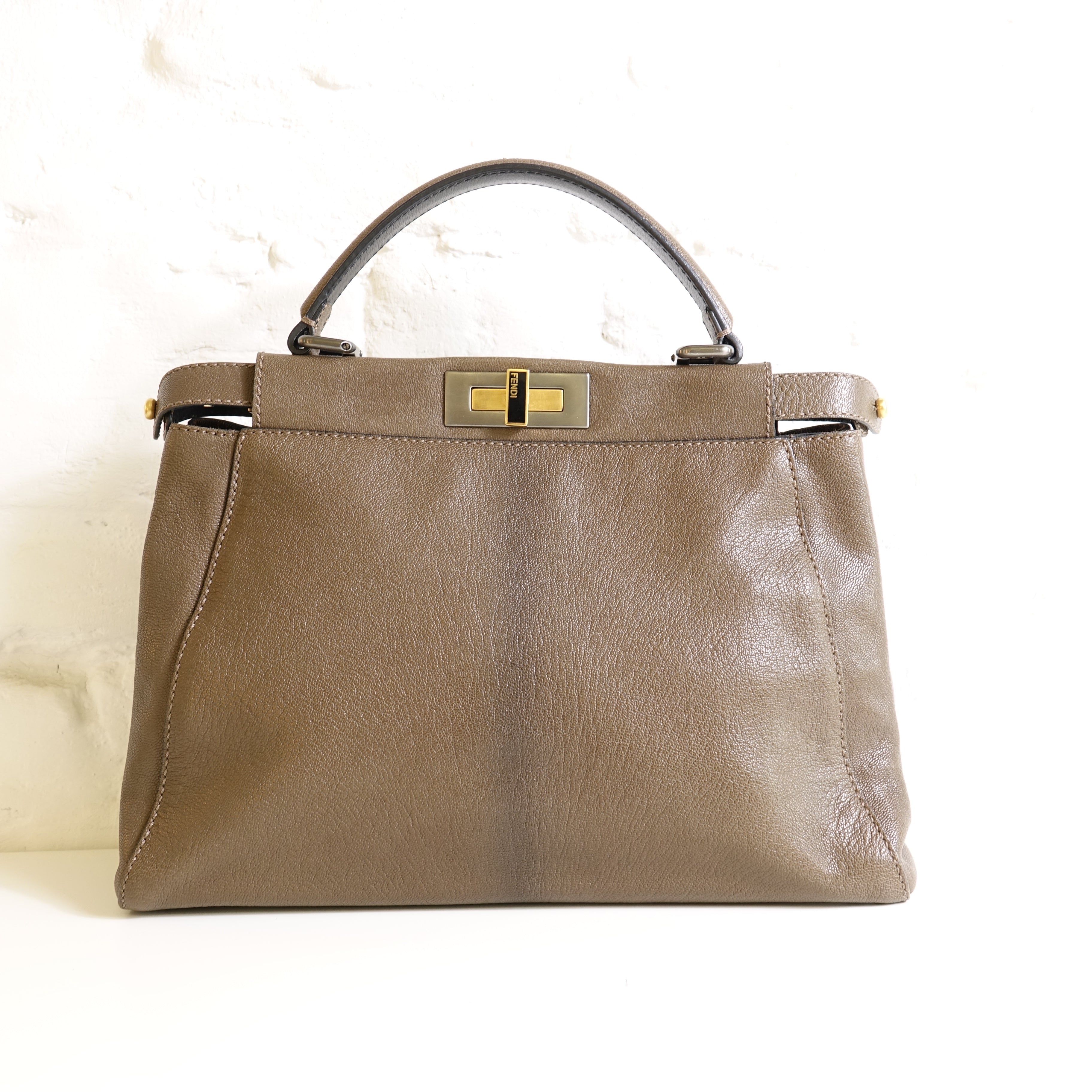 Fendi Peekaboo marron Lola Collective