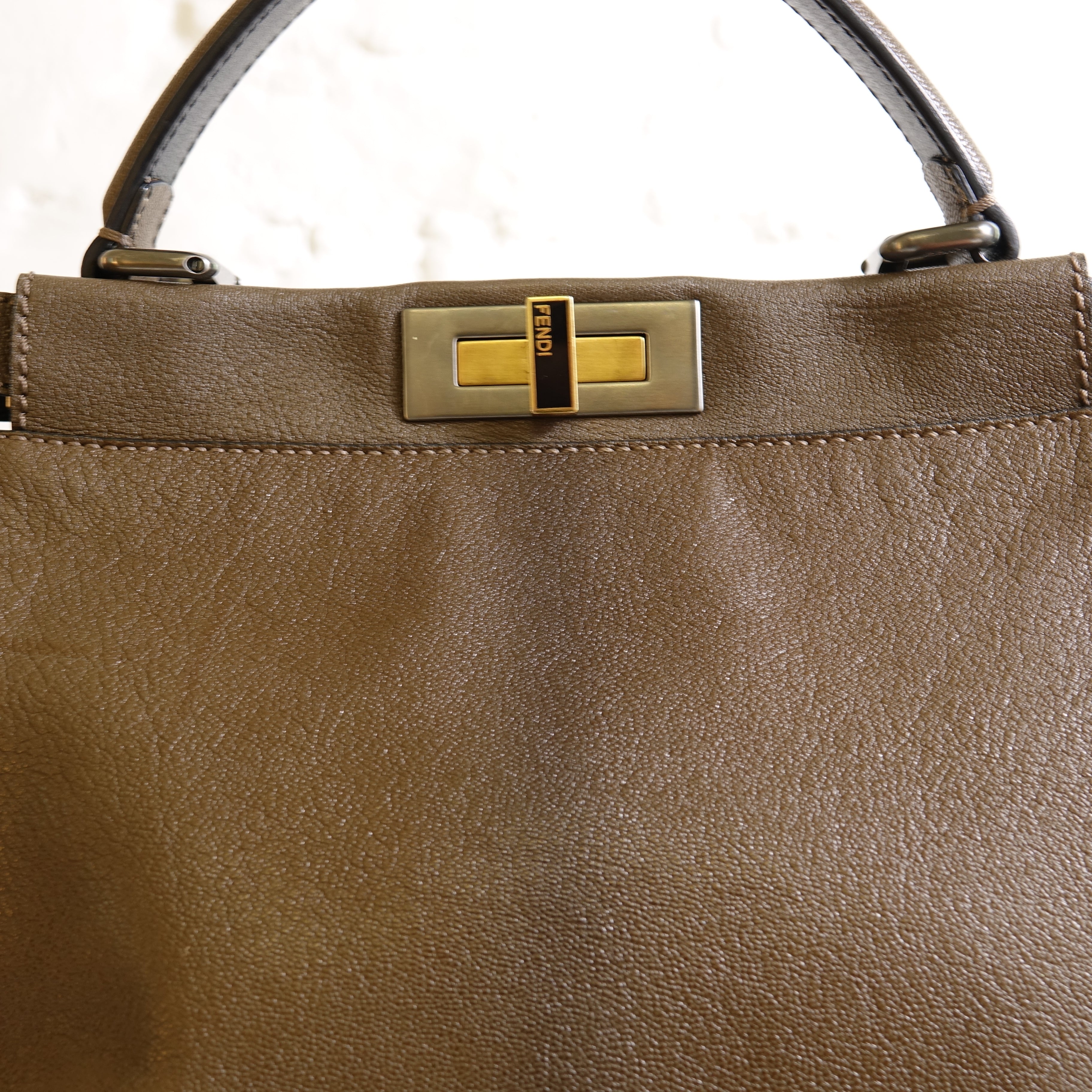 Fendi Peekaboo marron Lola Collective