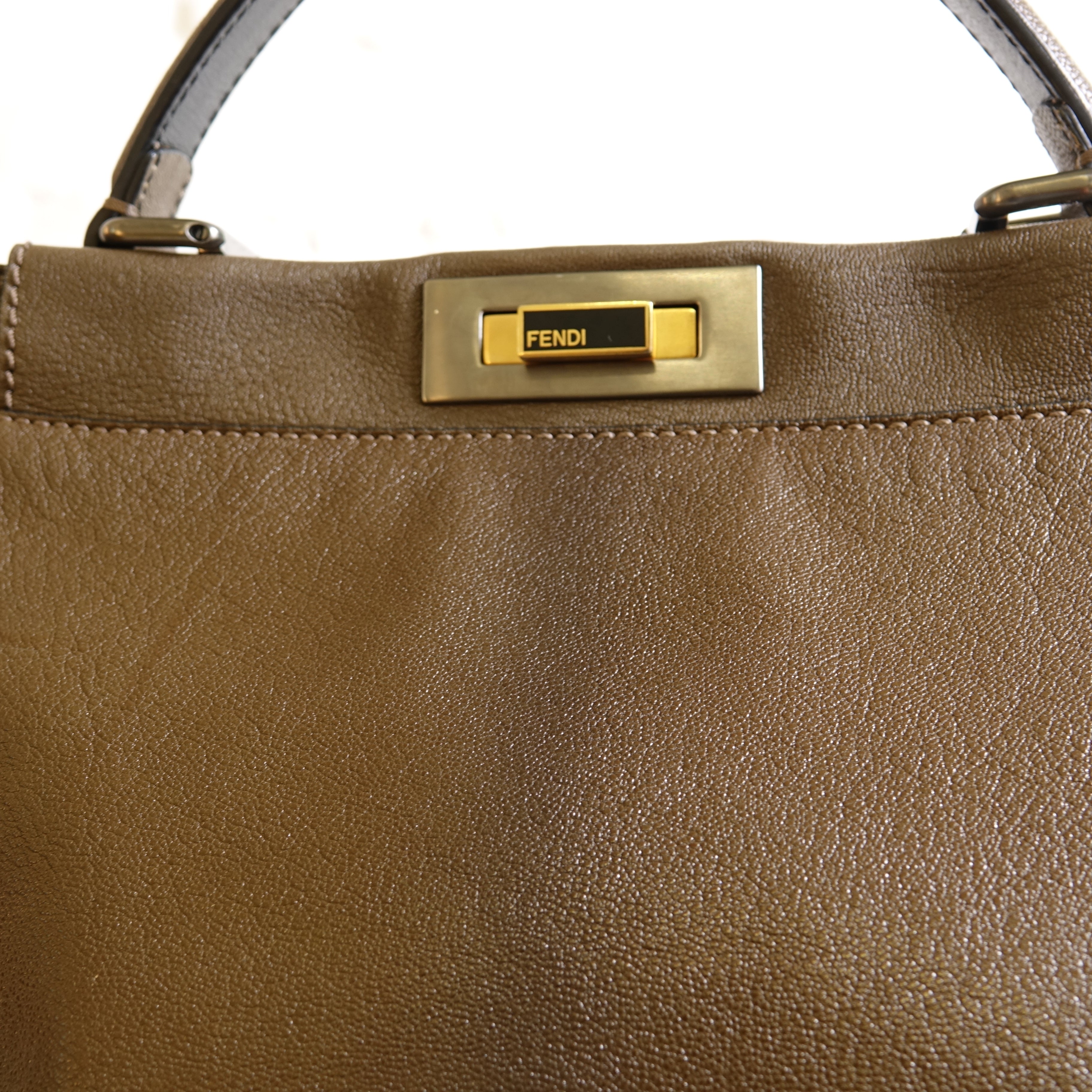 Fendi Peekaboo marron Lola Collective