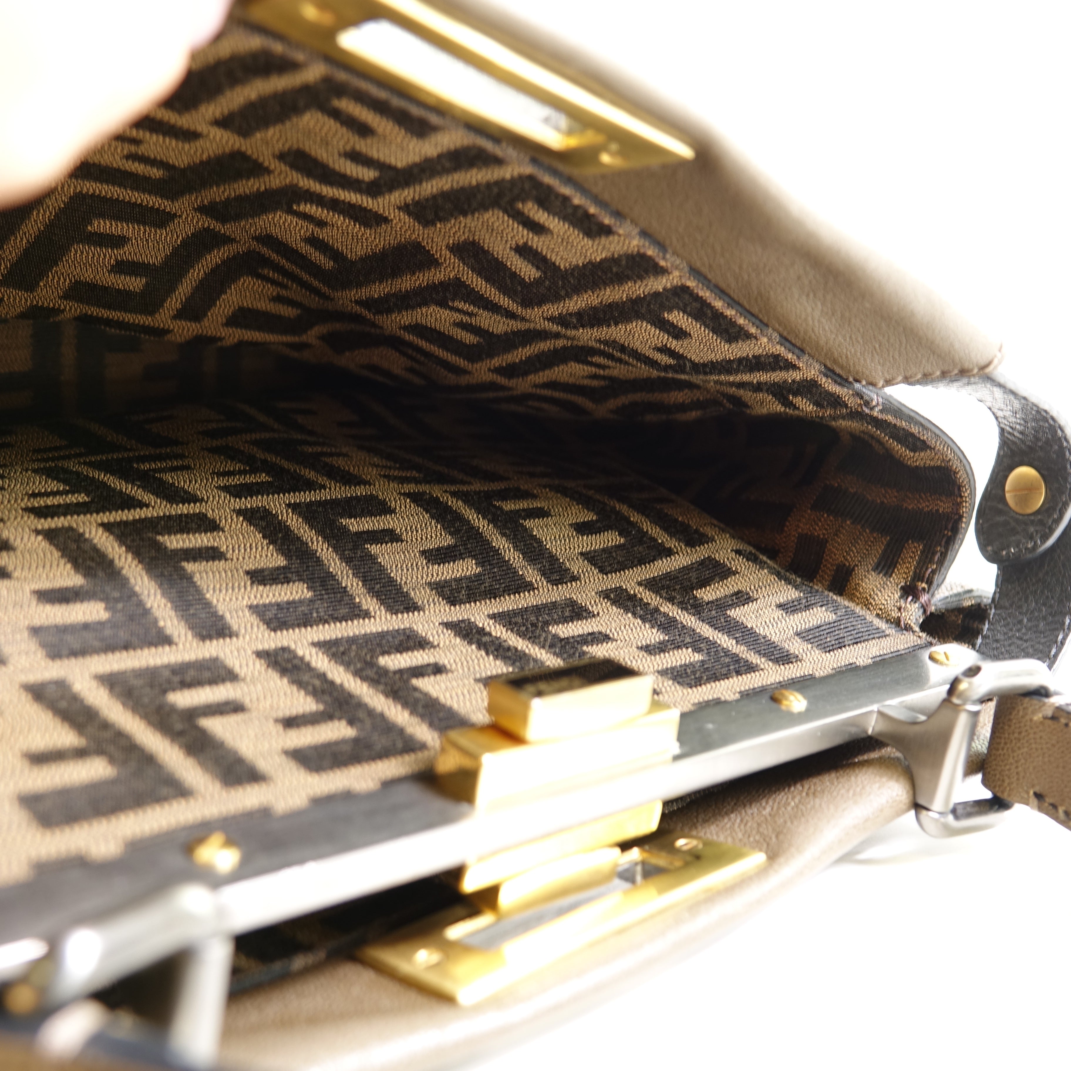 Fendi Peekaboo marron Lola Collective